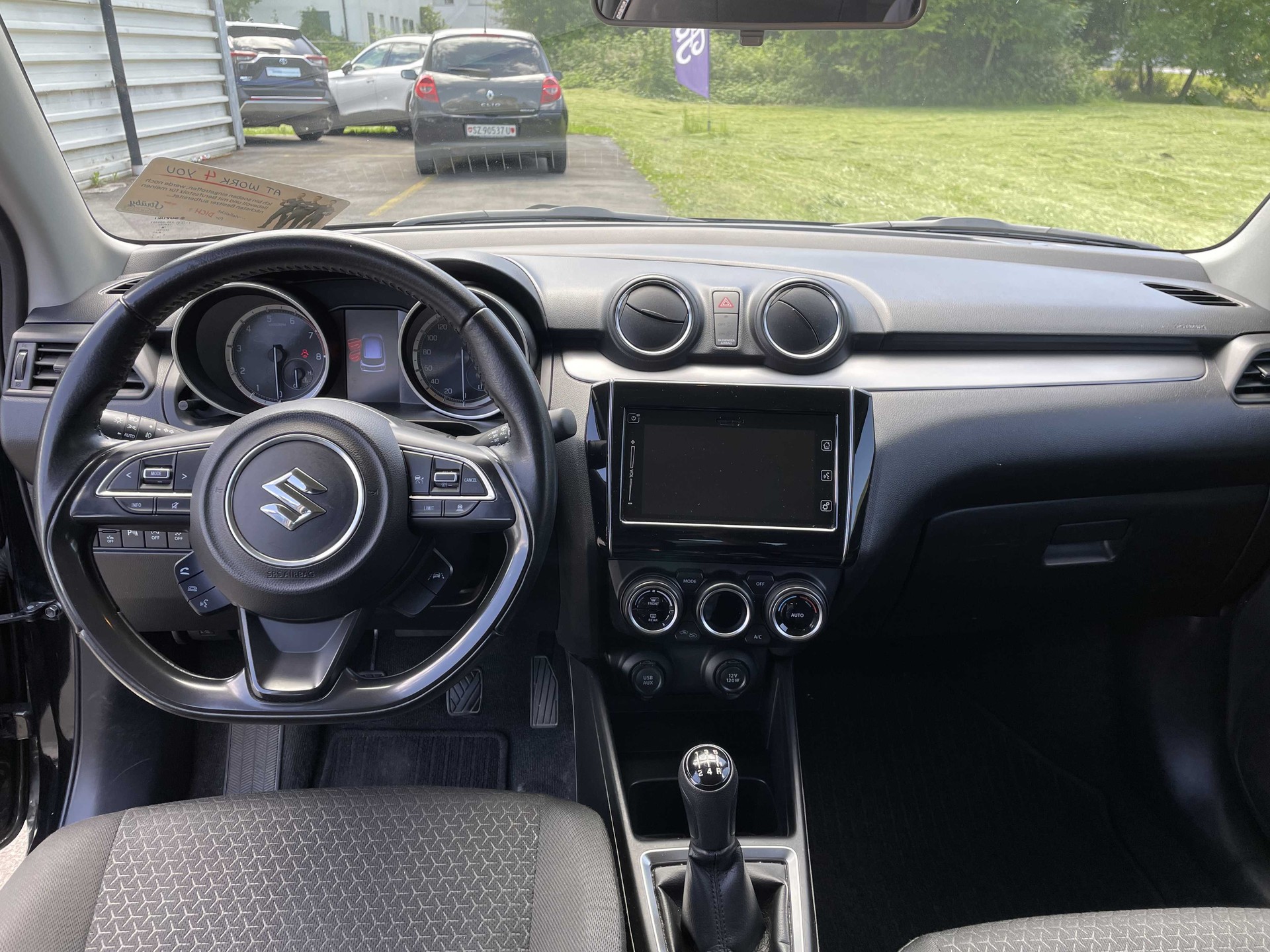 SUZUKI Swift 1.2 Compact Top Hybrid 4x4-image-10