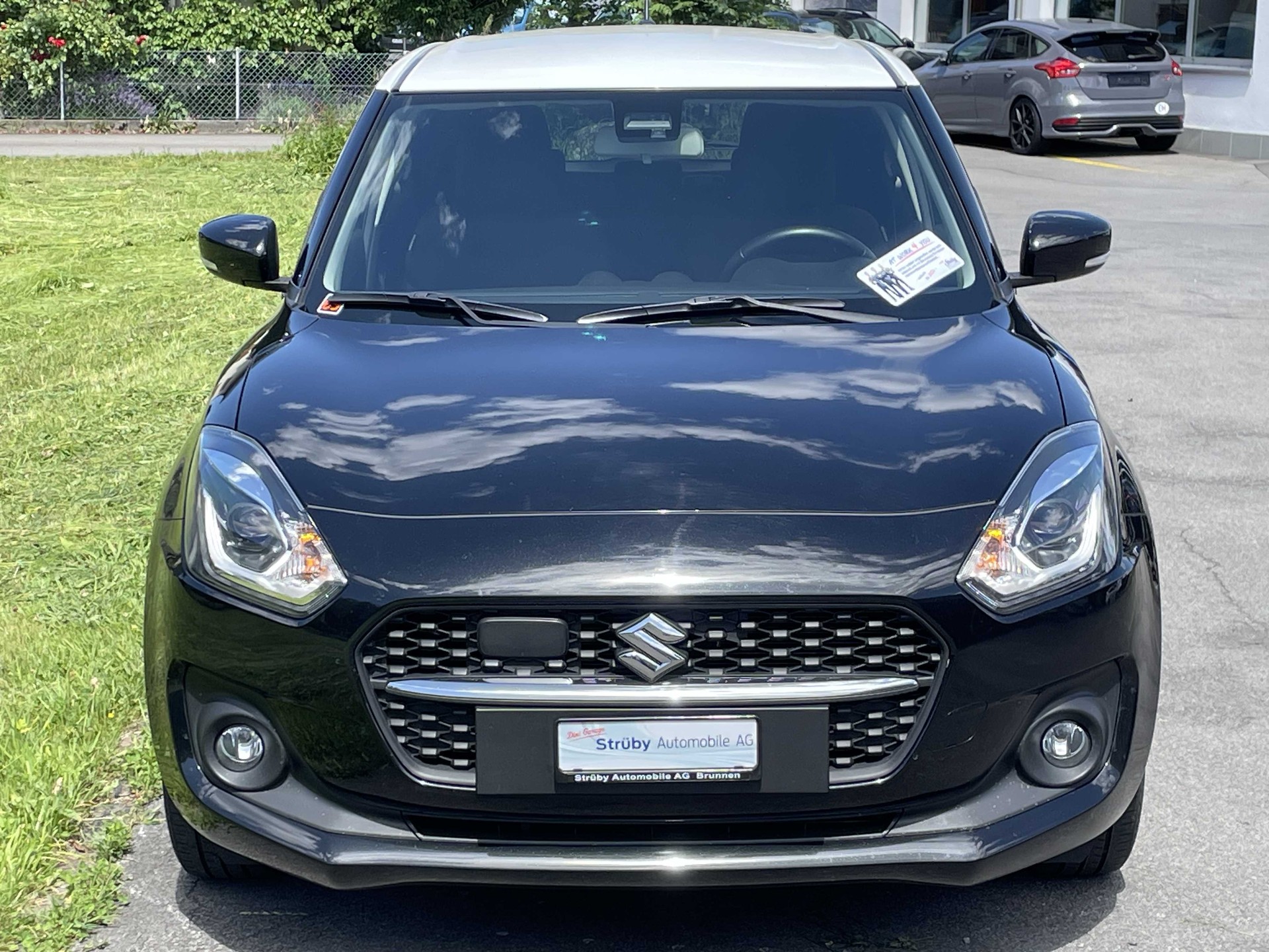 SUZUKI Swift 1.2 Compact Top Hybrid 4x4-image-1