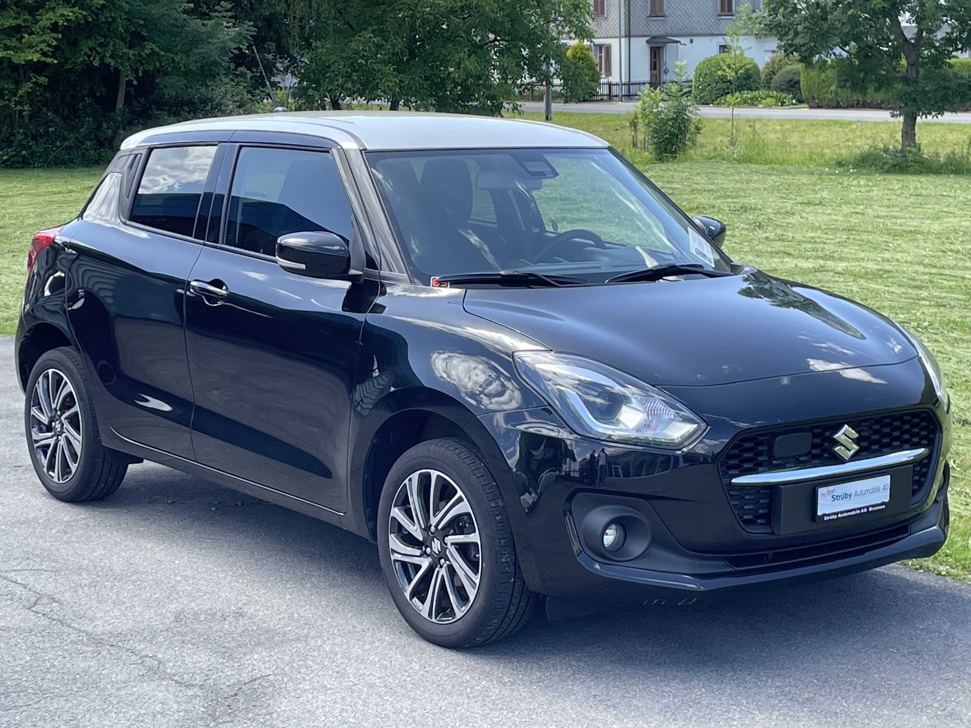 SUZUKI Swift 1.2 Compact Top Hybrid 4x4-image-7