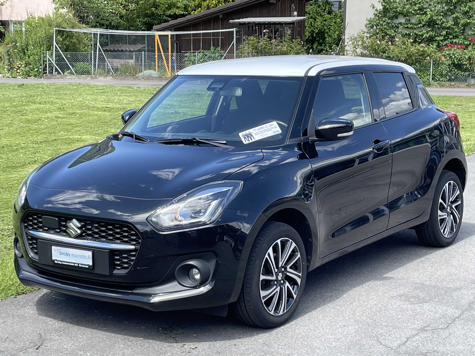 SUZUKI Swift 1.2 Compact Top Hybrid 4x4-image-0