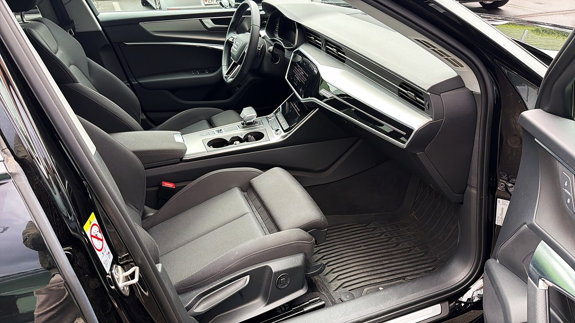 AUDI A6 Avant 2.0 40 TDI Sport Quattro S-Tronic / Standheizung + AHK-image-6