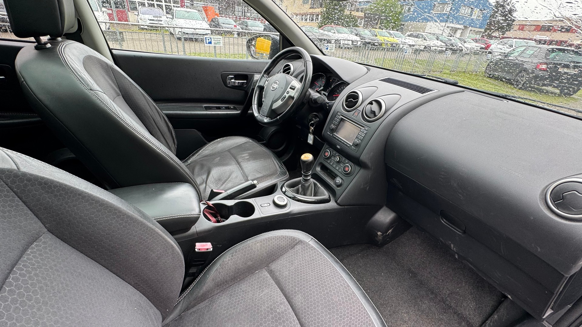 NISSAN Qashqai 1.6 dCi iStop 4WD tekna-image-9