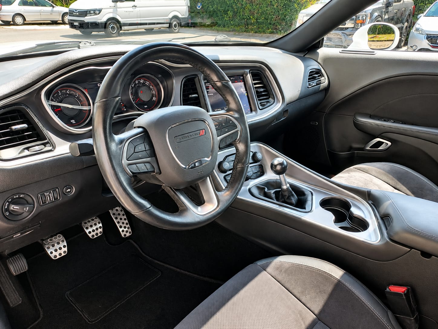 DODGE 6.4 V8 HEMI SRT Scat Pack-image-4