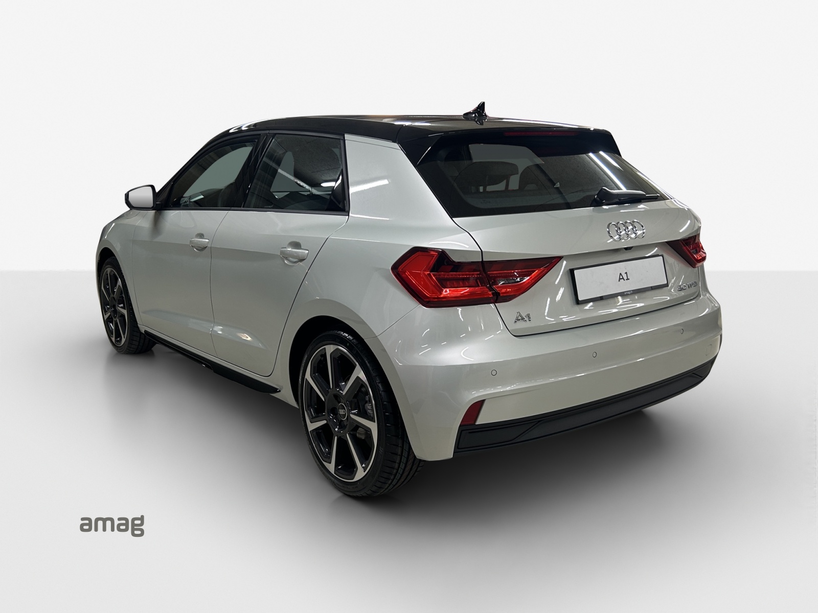 AUDI A1 Sportback 30 TFSI Attraction S-tronic-image-2