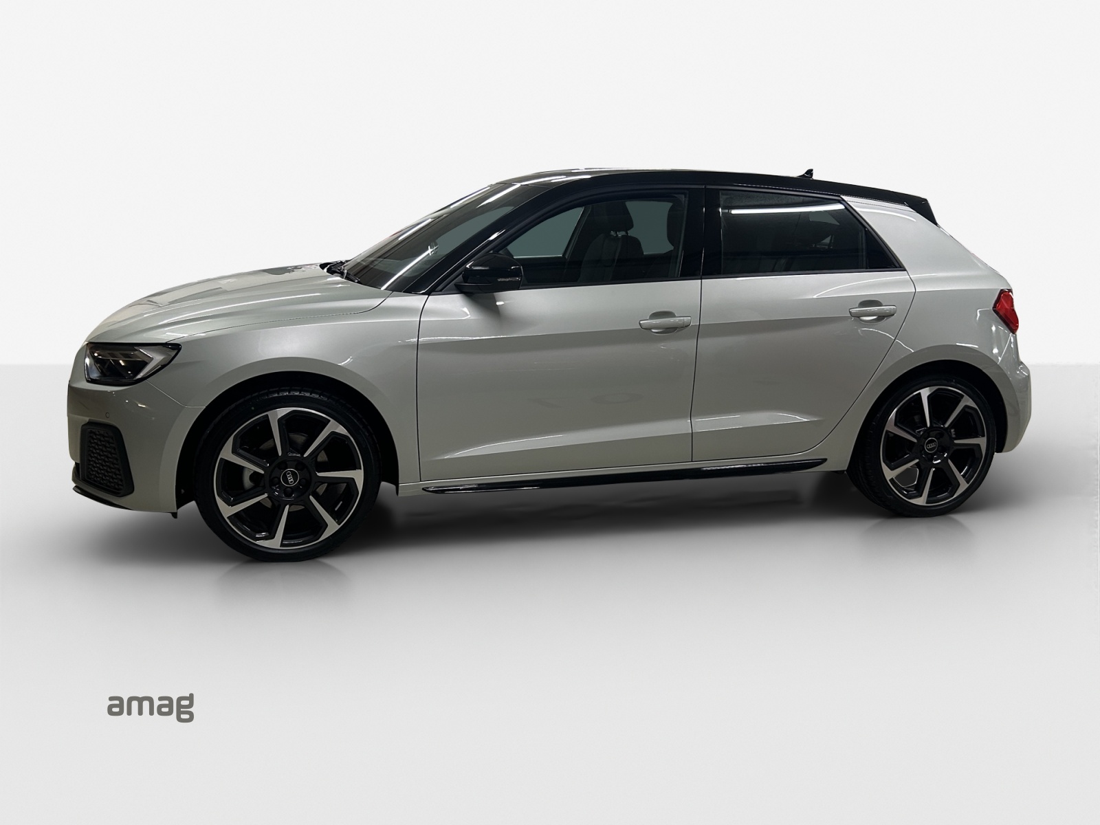 AUDI A1 Sportback 30 TFSI Attraction S-tronic-image-0