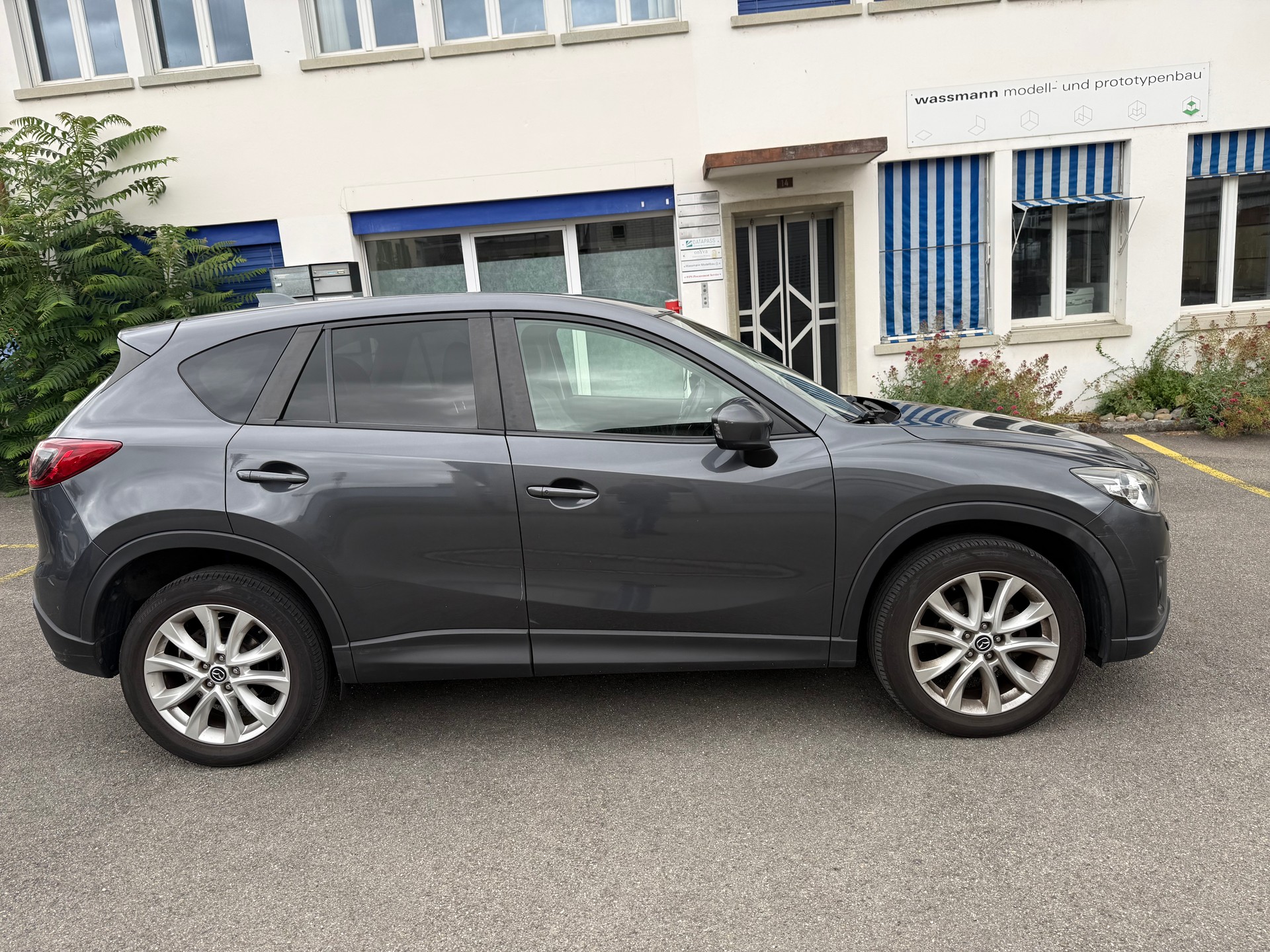 MAZDA CX-5 2.2 D HP Revolution AWD Automatic-image-2