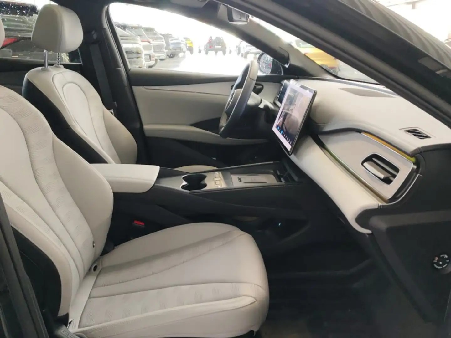 BYD Seal 6 DM-i "Comfort"-image-17