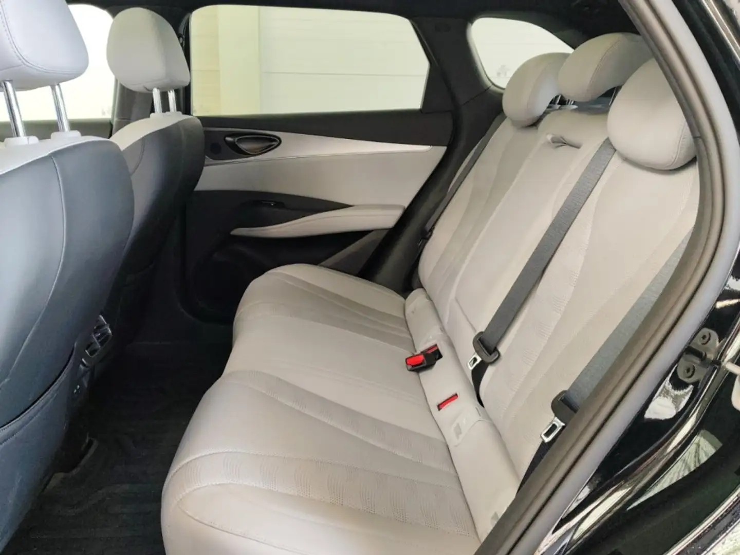 BYD Seal 6 DM-i "Comfort"-image-14