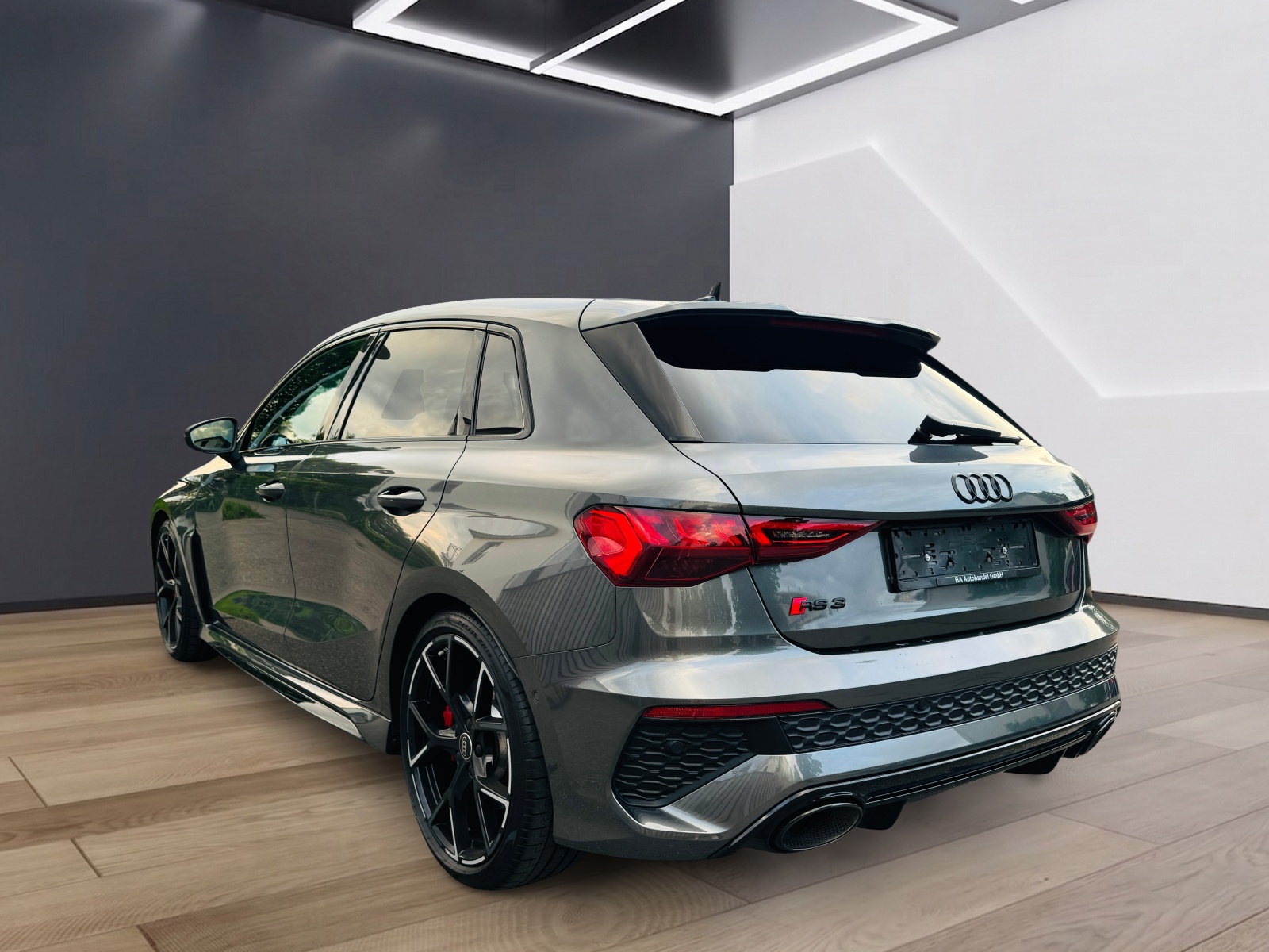 AUDI RS3 SPORTBACK 2.5 TSI QUATTRO S-TRONIC*HJS DOWNPIPES*5 JAHRE/1'00000 KM HERSTELLERGARANTIE*-showroom-element-3