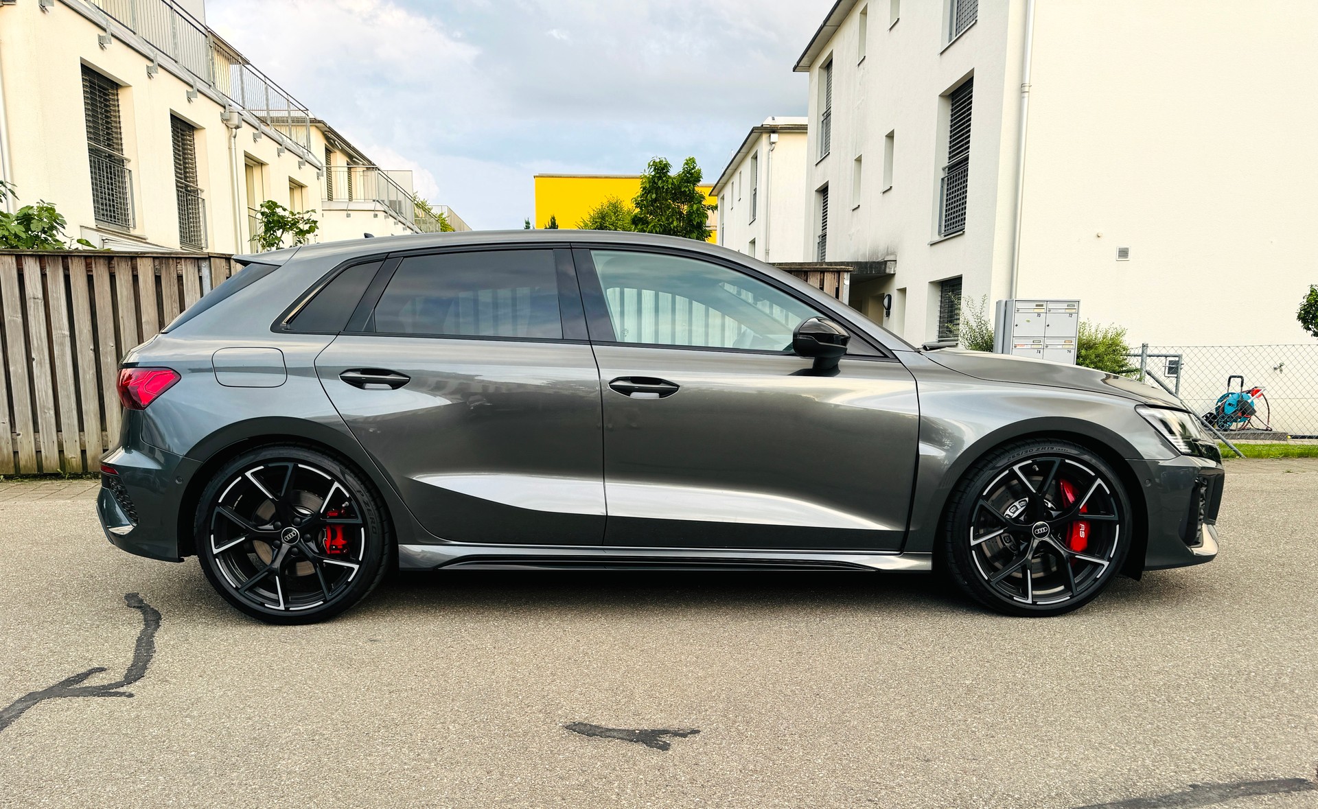 AUDI RS3 SPORTBACK 2.5 TSI QUATTRO S-TRONIC*HJS DOWNPIPES*5 JAHRE/1'00000 KM HERSTELLERGARANTIE*-image-7