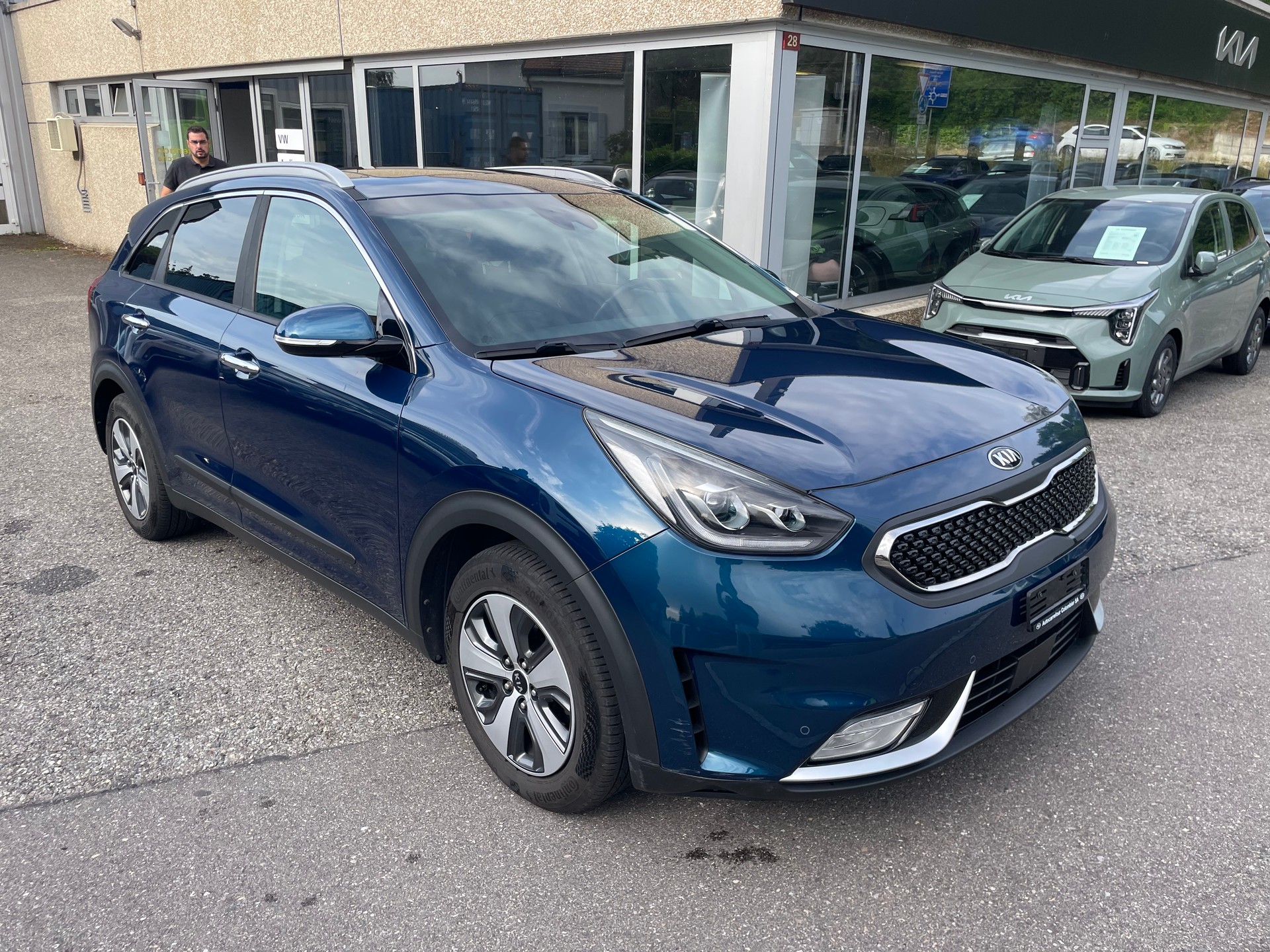 KIA Niro 1.6GDi Hybrid Style DCT-image-0