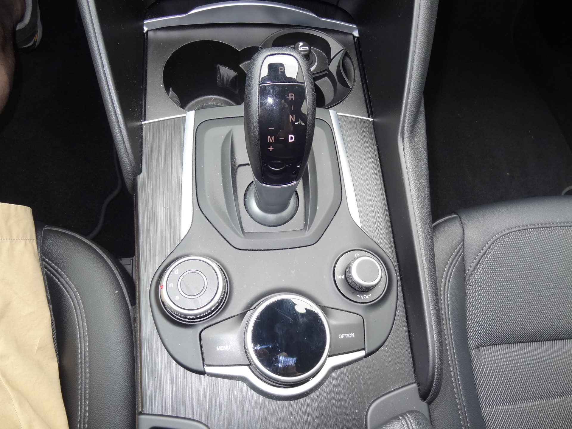 ALFA ROMEO Giulia 2.0 Super Automatic-image-18