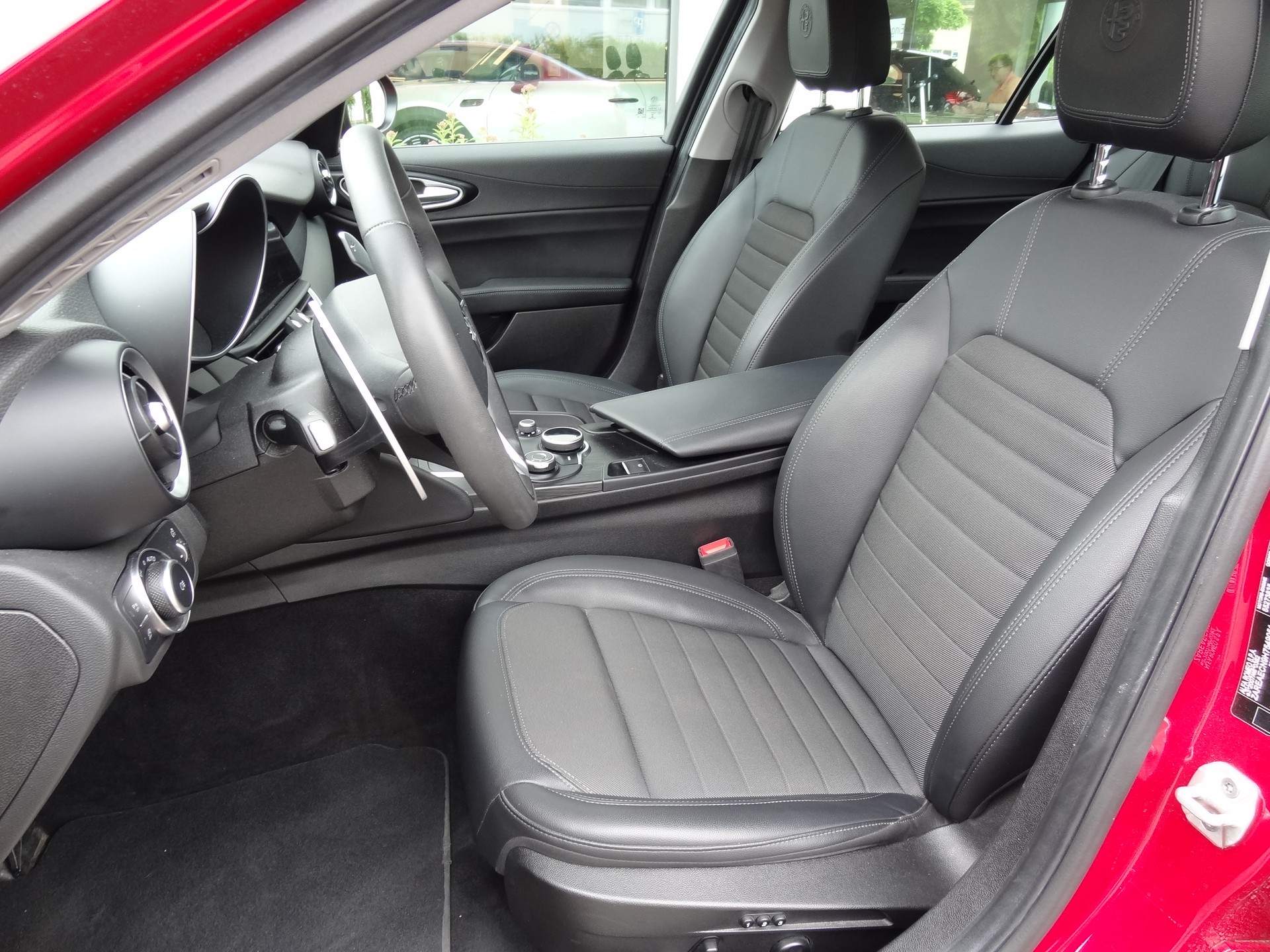 ALFA ROMEO Giulia 2.0 Super Automatic-image-9