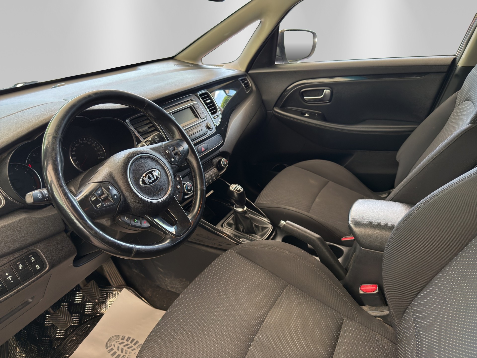 KIA Carens 2.0 GDI Style-image-7