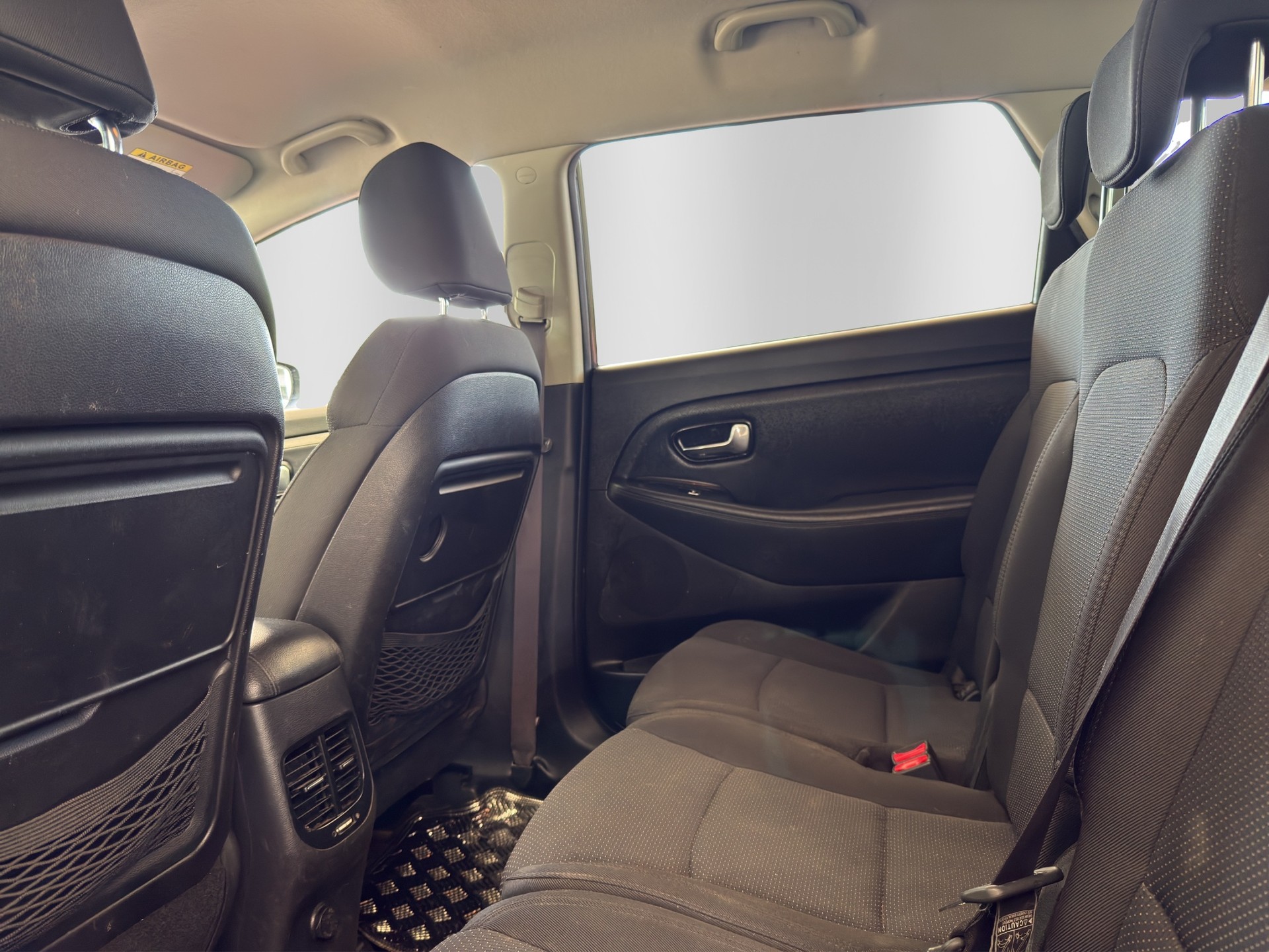 KIA Carens 2.0 GDI Style-image-12