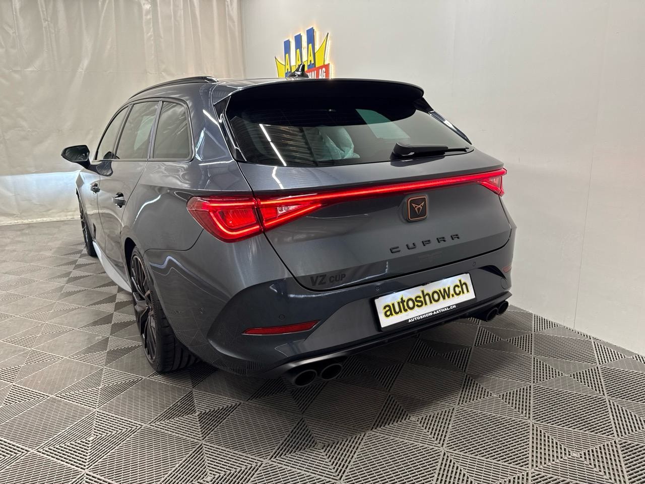 CUPRA LEON ST 2.0 TSI VZ CUP DSG 4Drive-image-16
