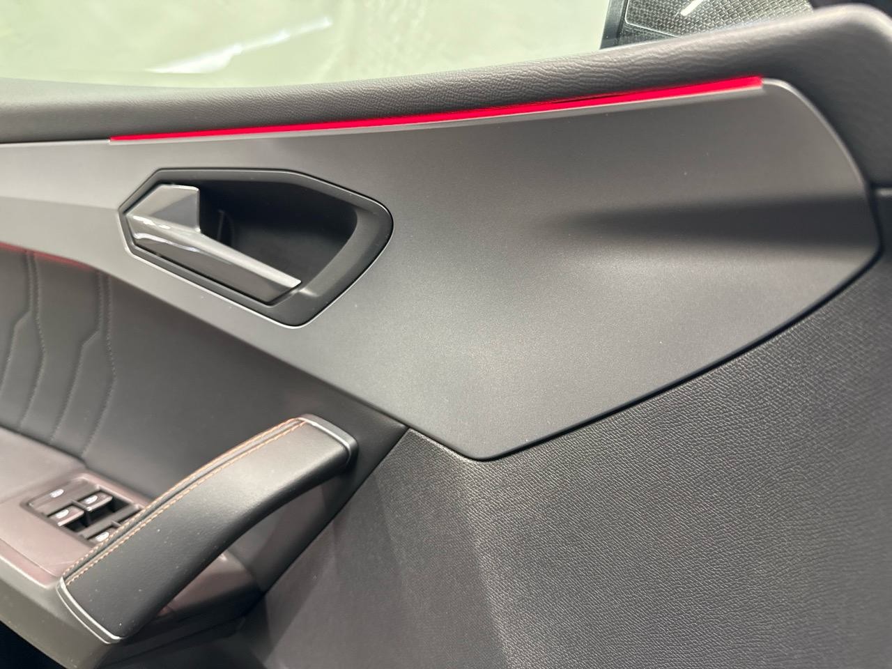 CUPRA LEON ST 2.0 TSI VZ CUP DSG 4Drive-image-11
