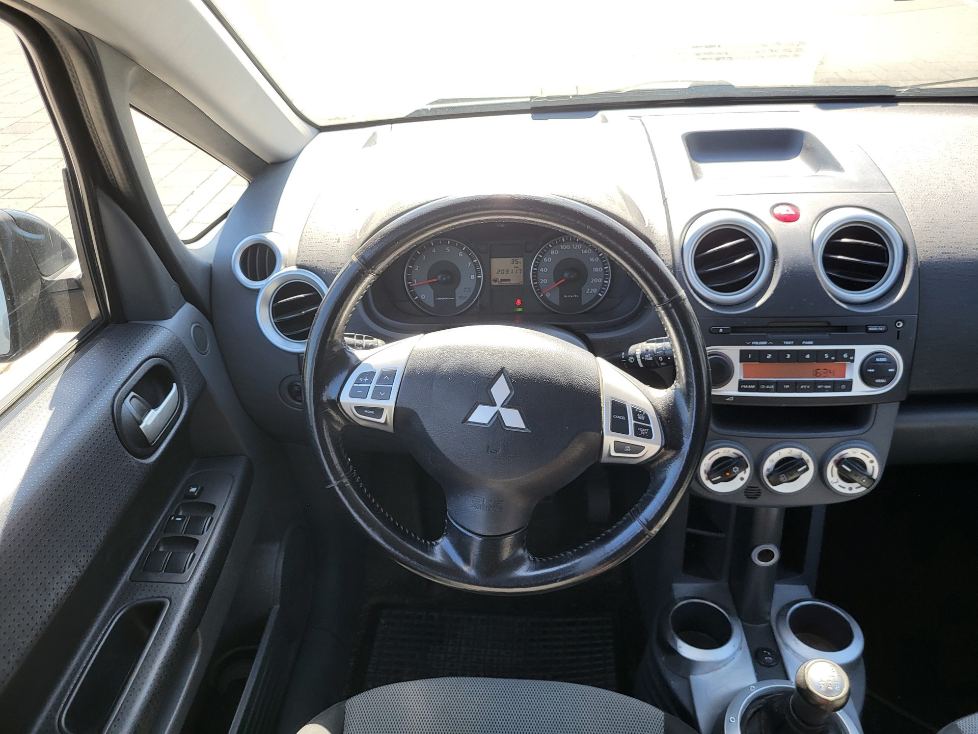MITSUBISHI Colt 1.3 16V Jubilé (35) ClearTec-image-7