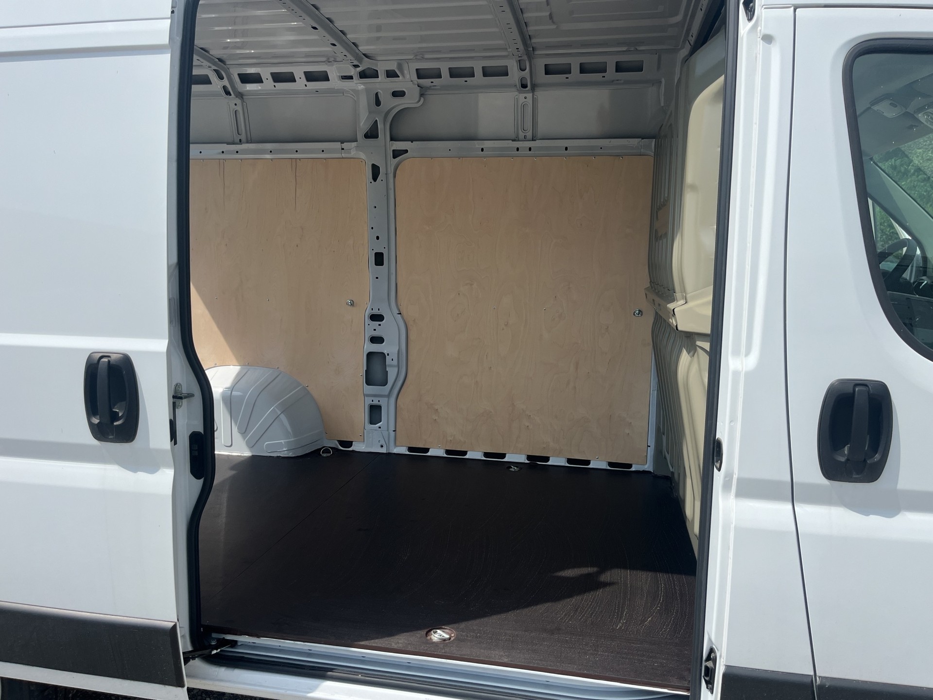 CITROEN new Jumper 2.2 BlueHDI 140 PS L2H2 Automatic-image-20