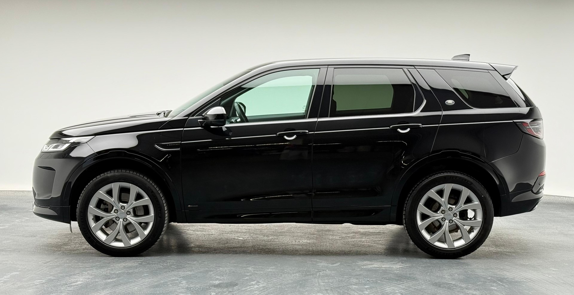 LAND ROVER Discovery Sport 2.0 Si4 R-Dynamic S-image-4