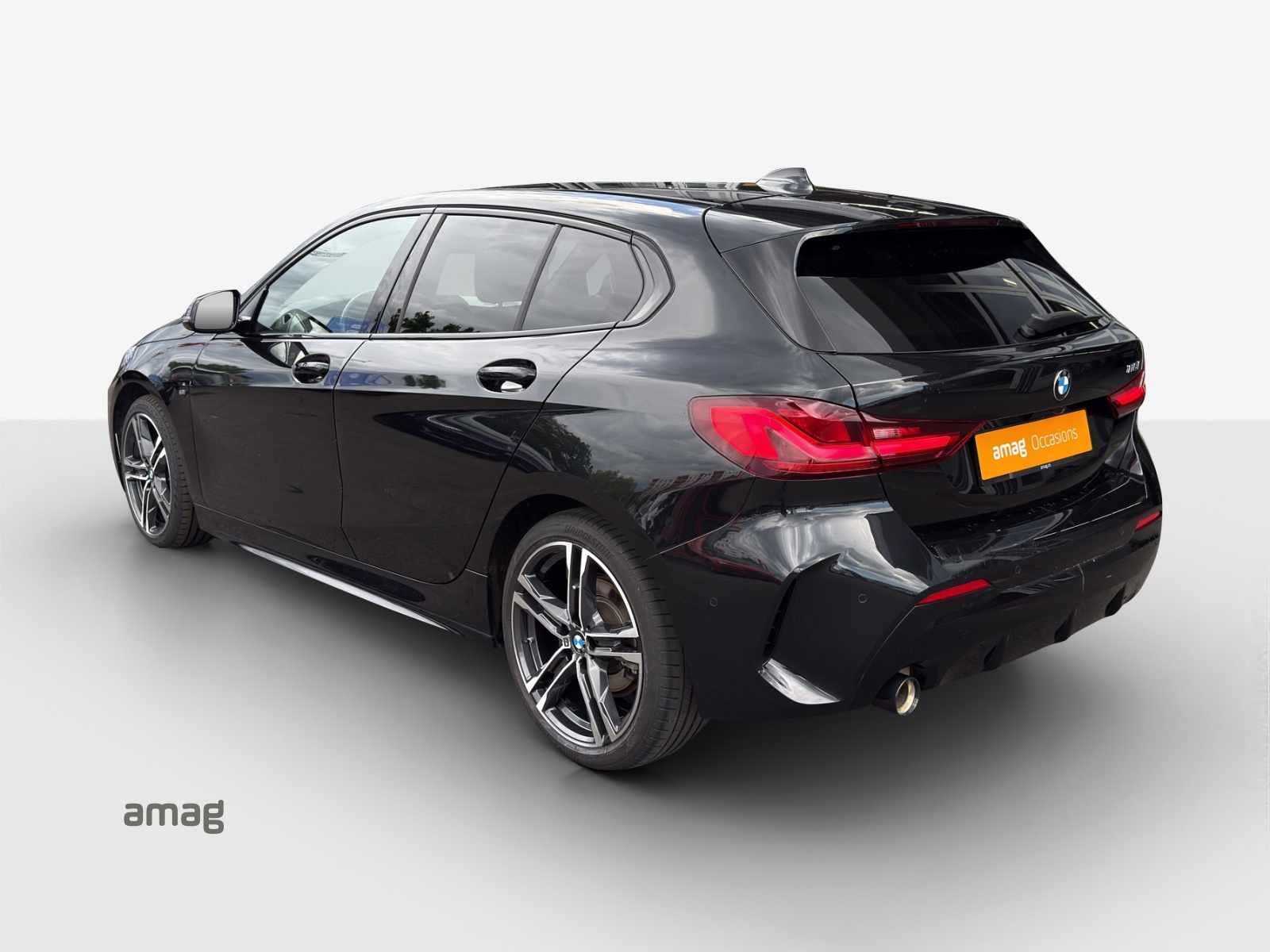 BMW 118i M Sport Steptronic-image-2