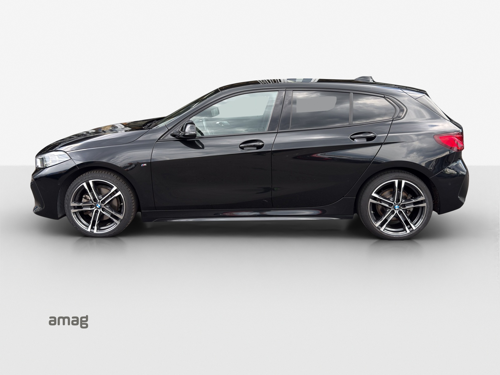 BMW 118i M Sport Steptronic-image-1