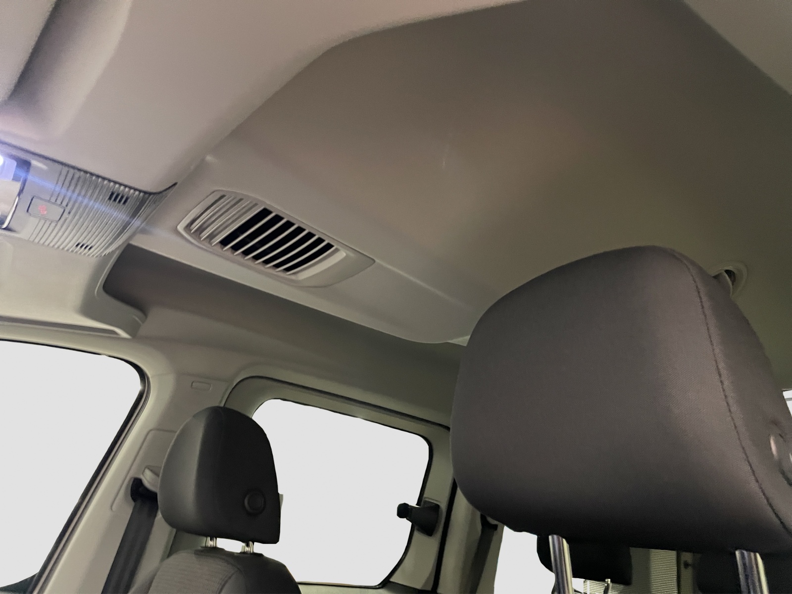VW Caddy 1.5 TSI Plug in Hybrid Liberty DSG-image-15