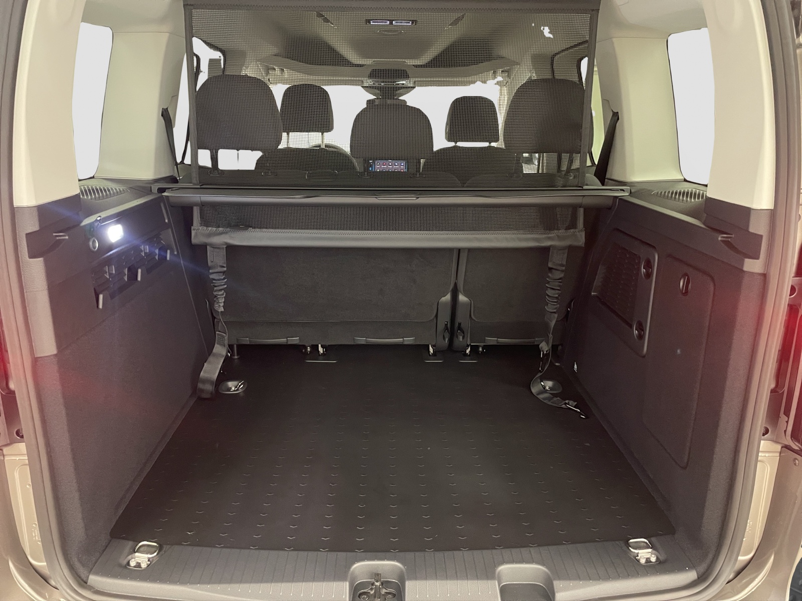 VW Caddy 1.5 TSI Plug in Hybrid Liberty DSG-image-14