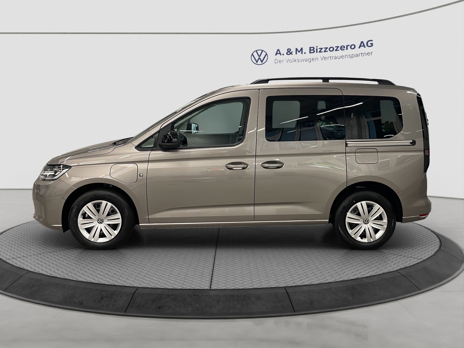 VW Caddy 1.5 TSI Plug in Hybrid Liberty DSG-showroom-element-1