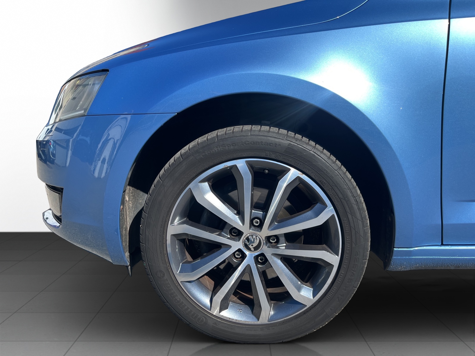 SKODA Octavia Combi 2.0 TDI Style-image-6