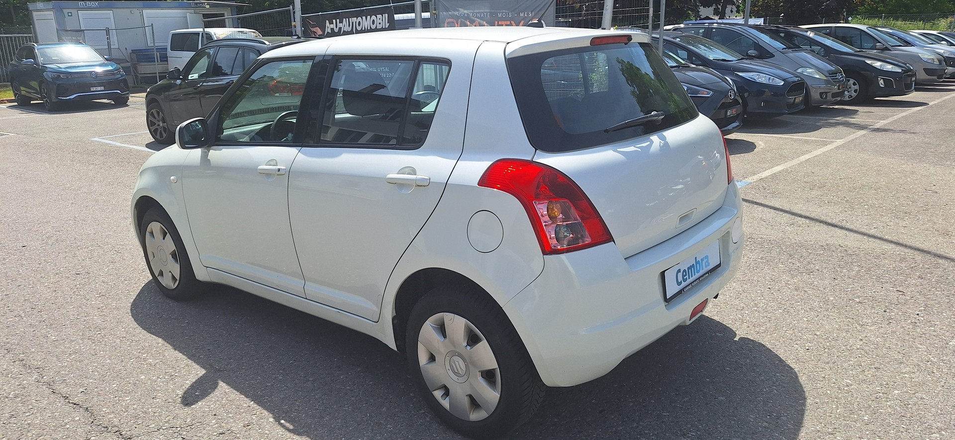SUZUKI Swift 1.3i 16V GL Top 4x4-image-3