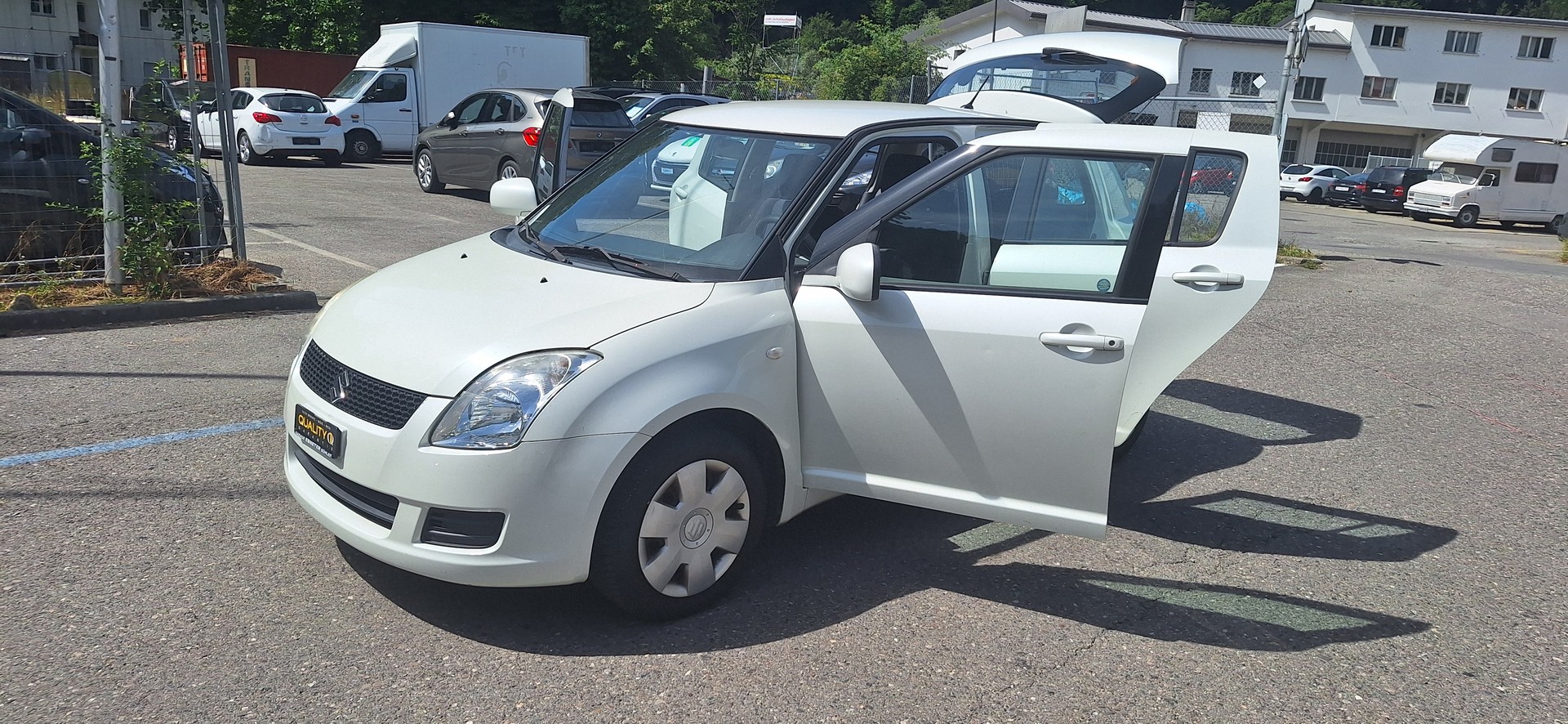 SUZUKI Swift 1.3i 16V GL Top 4x4-image-14