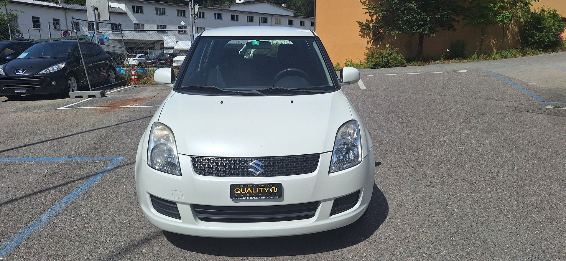 SUZUKI Swift 1.3i 16V GL Top 4x4-image-1