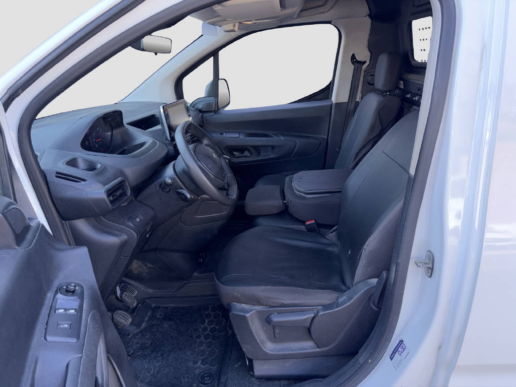 PEUGEOT Partner Kaw. 1000 Standard 1.5 BlueHDI 130 PS Premium-image-5