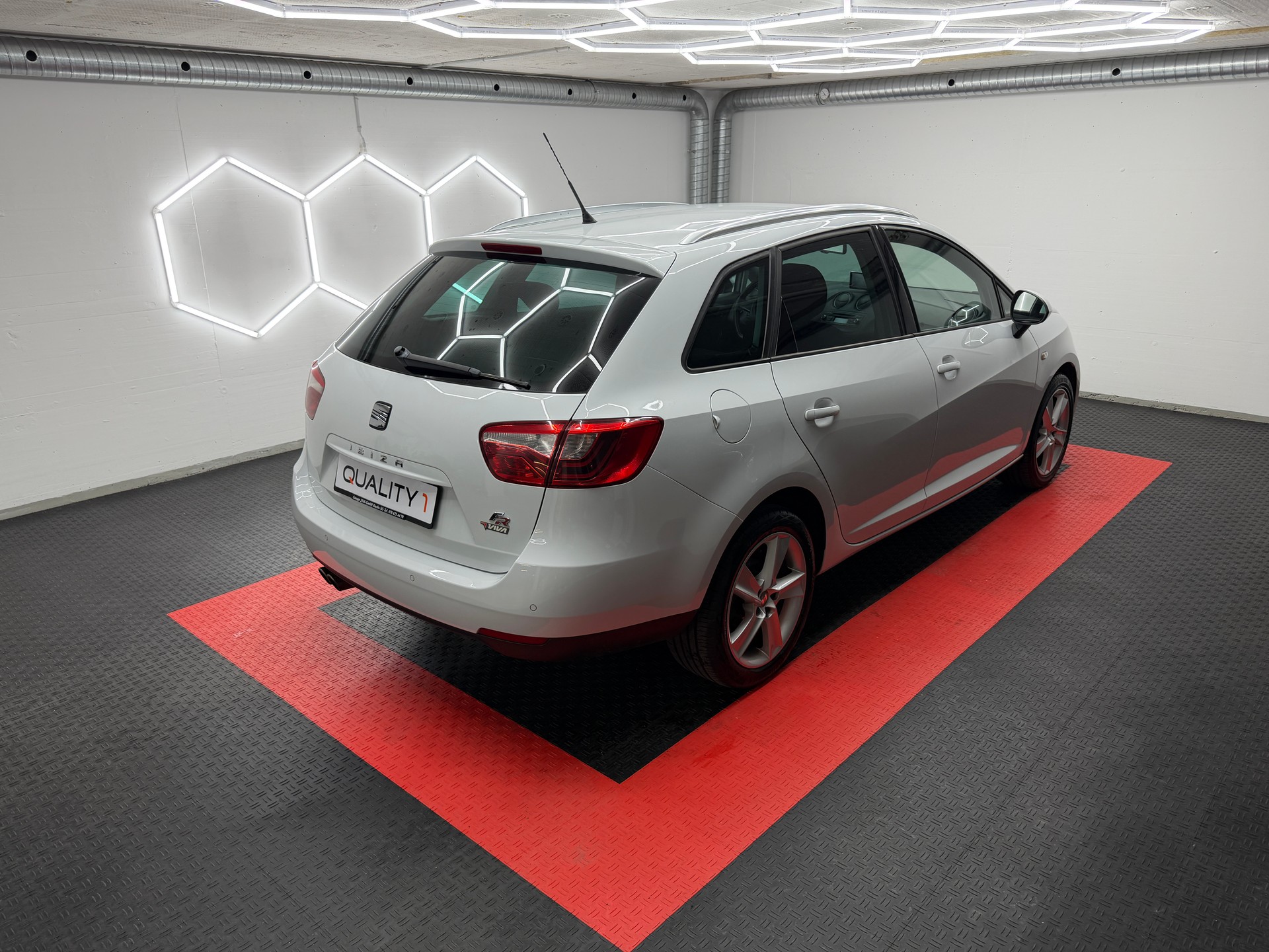 SEAT Ibiza ST 1.2 TSI FR Viva DSG-image-3
