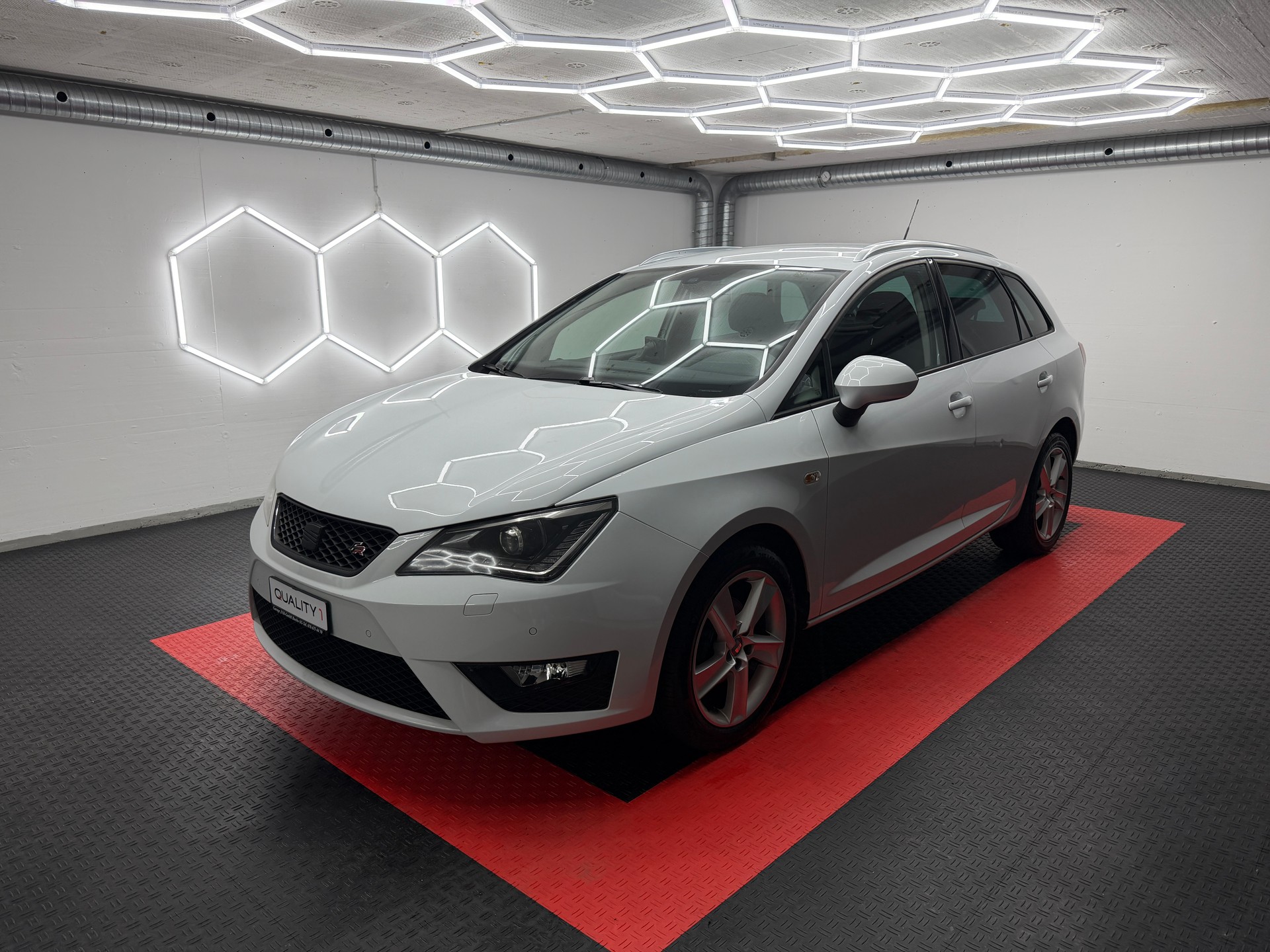 SEAT Ibiza ST 1.2 TSI FR Viva DSG-image-0
