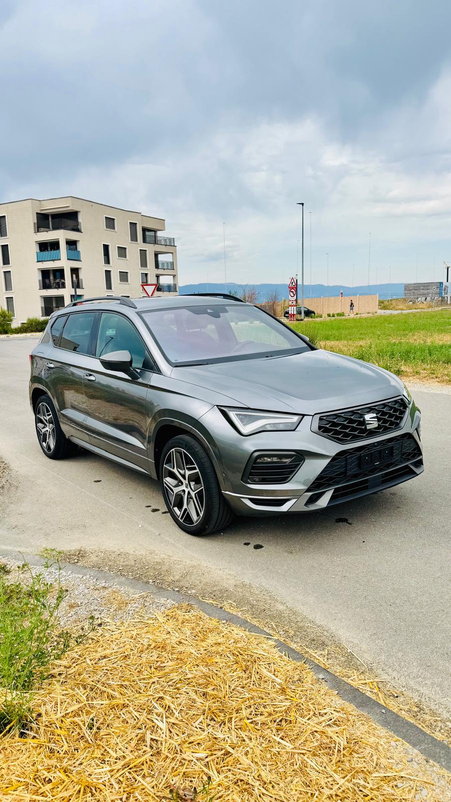 SEAT Ateca 2.0 TSI Hola FR 4Drive DSG-image-0