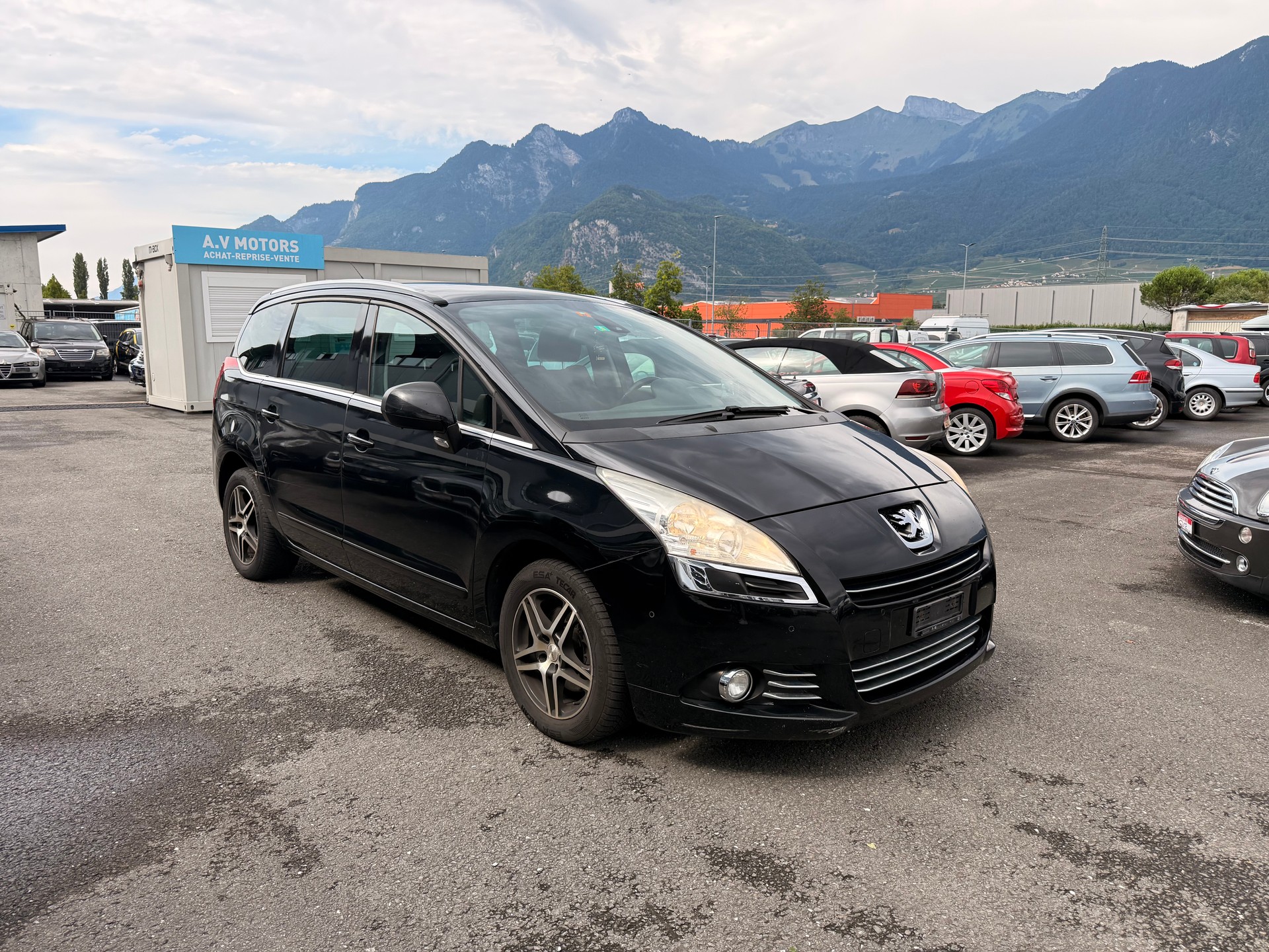 PEUGEOT 5008 2.0 HDI Business-image-2