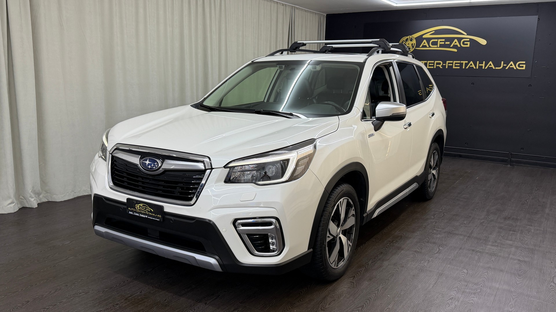 SUBARU Forester 2.0i e-Boxer Luxury Lineartronic-image-0