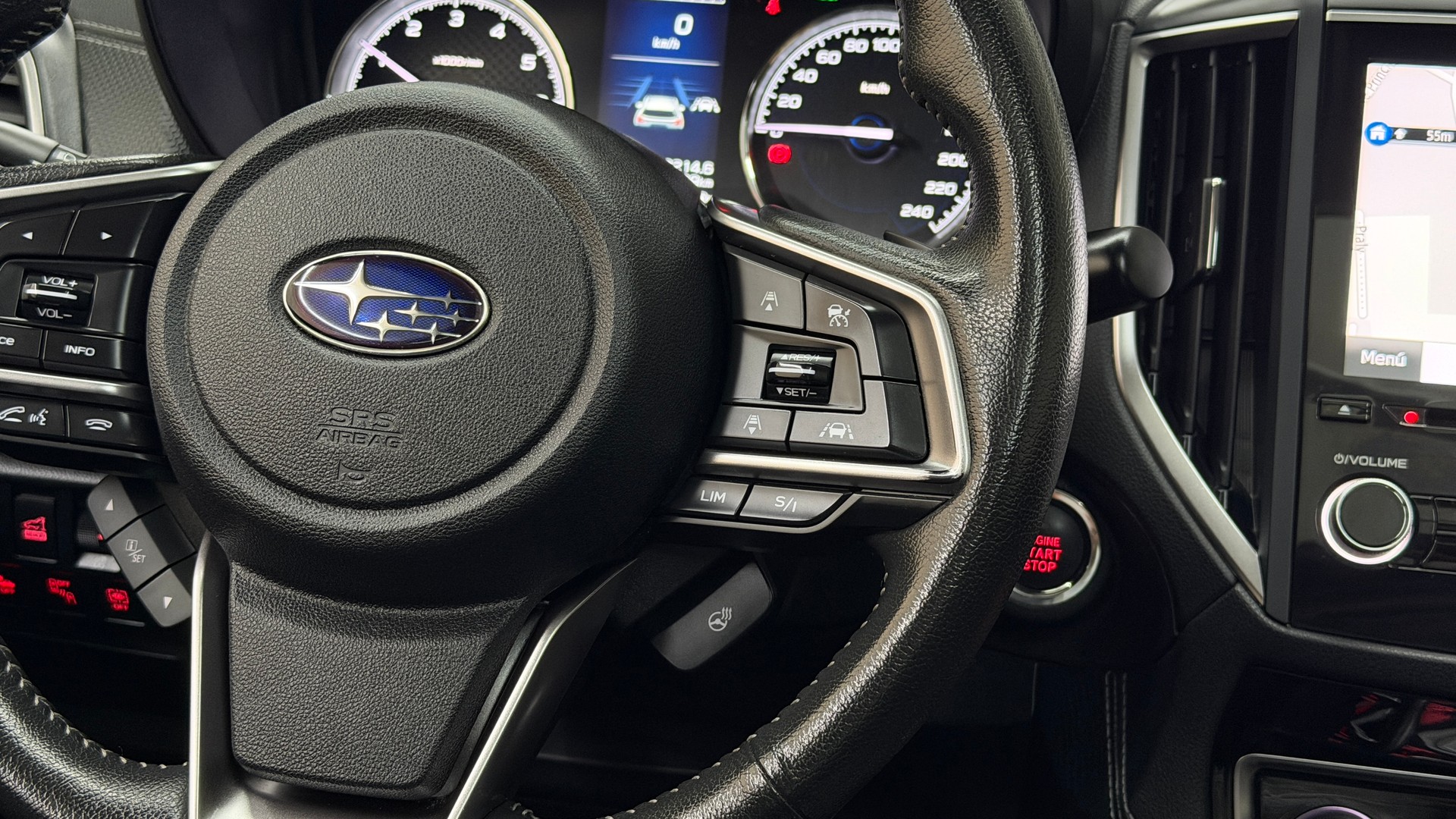 SUBARU Forester 2.0i e-Boxer Luxury Lineartronic-image-14