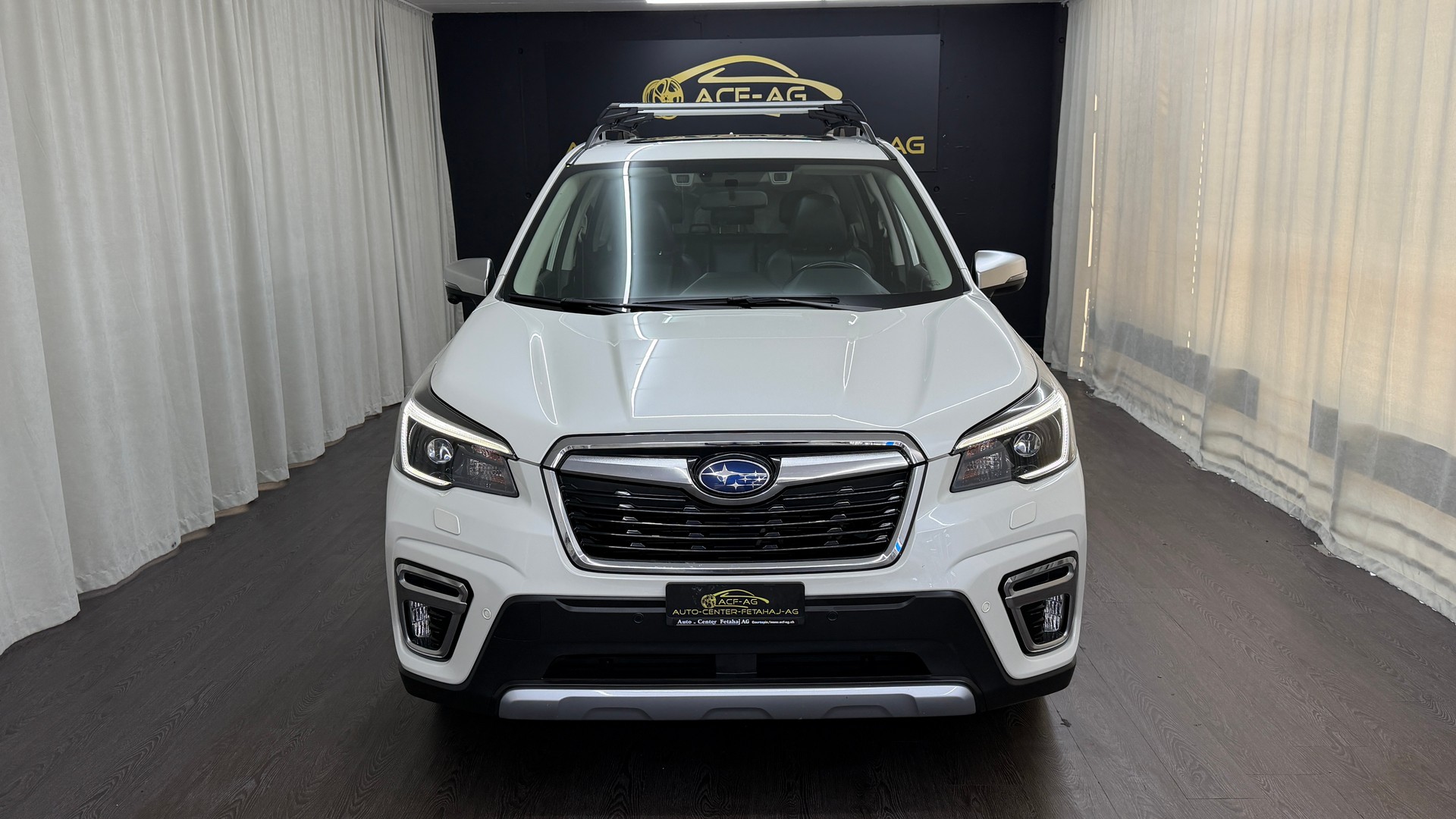 SUBARU Forester 2.0i e-Boxer Luxury Lineartronic-image-1
