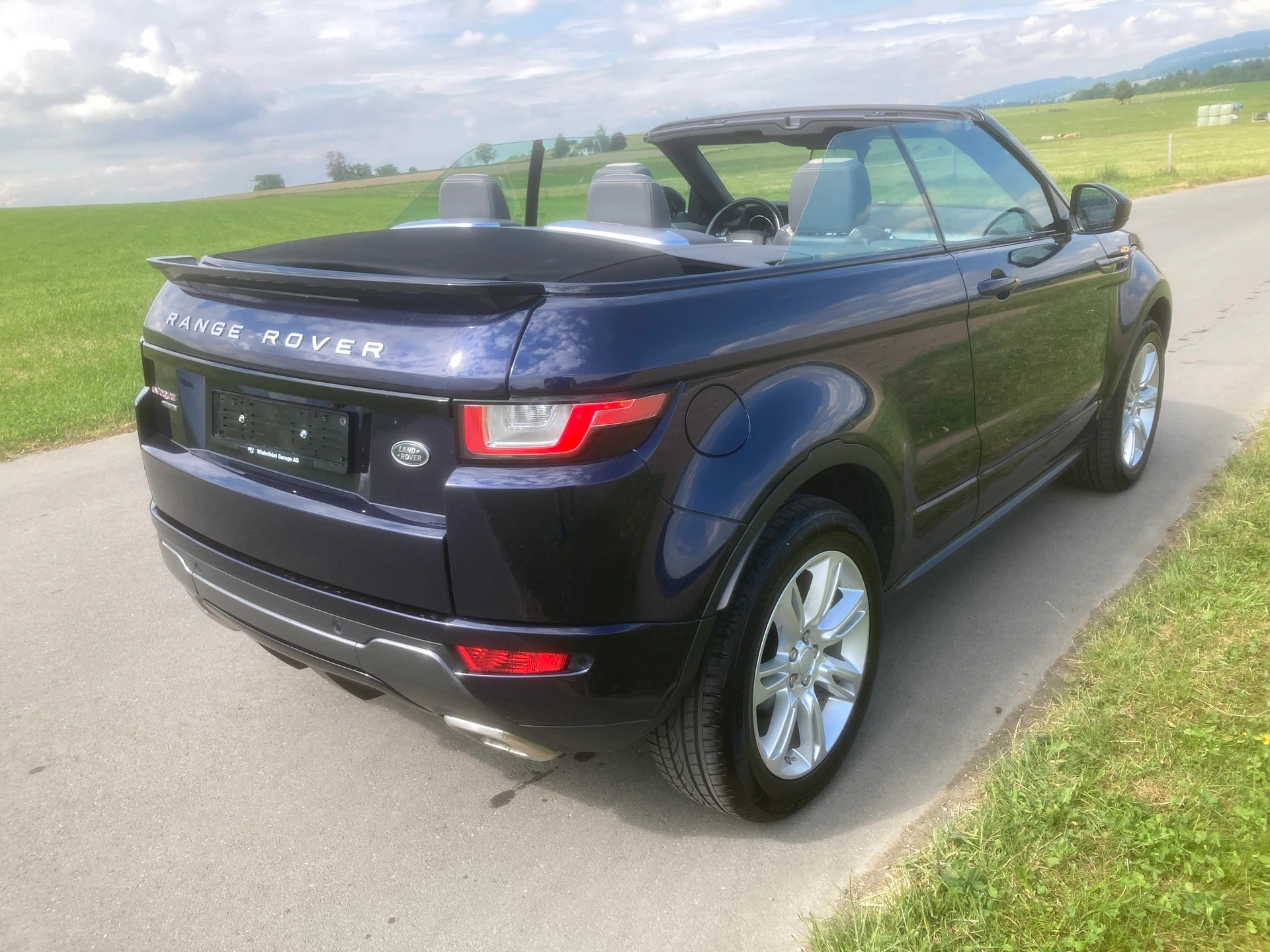 LAND ROVER Range Rover Evoque Convert. 2.0Si4 HSE Dynamic AT9-image-2