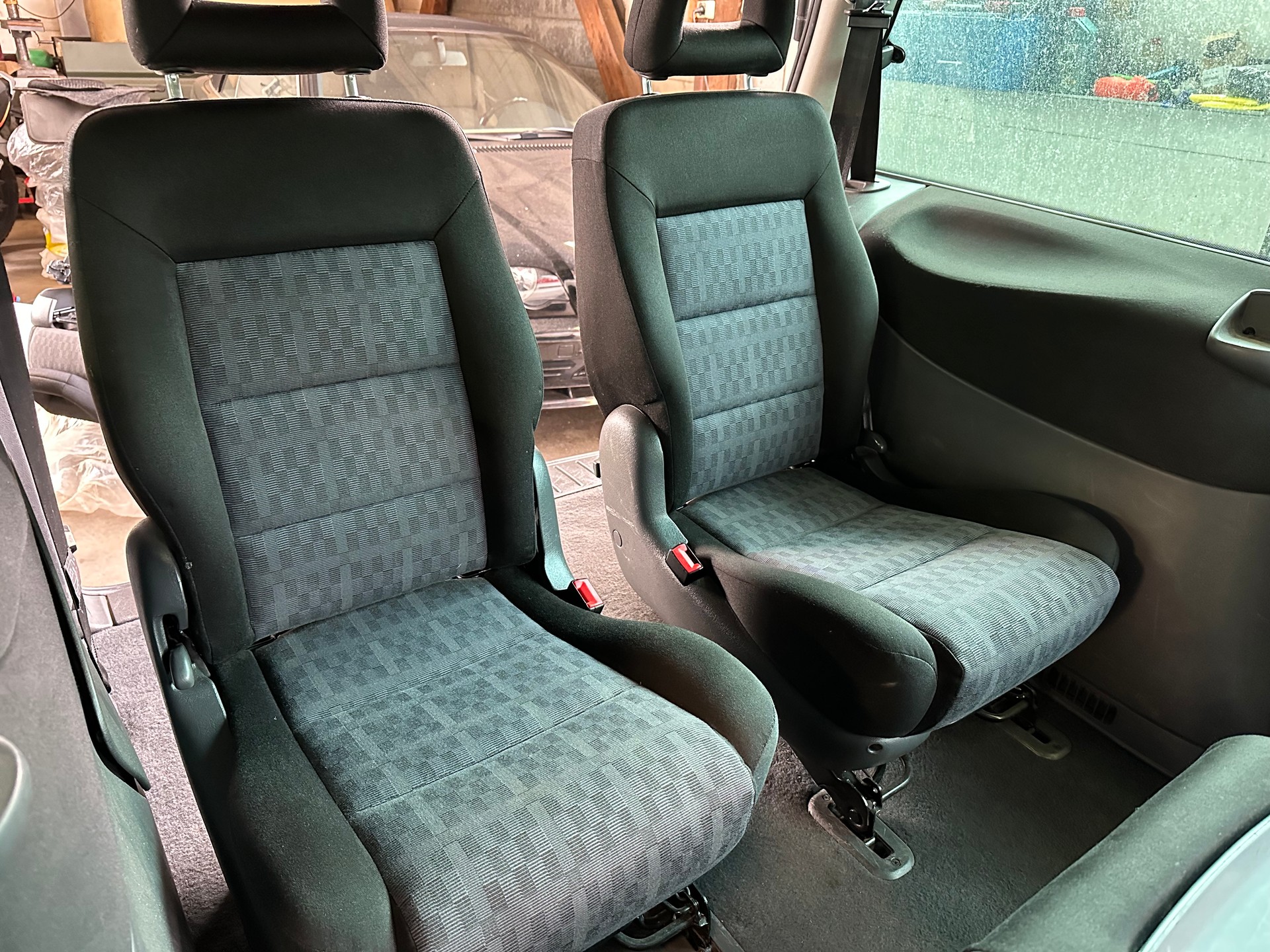 SEAT Alhambra 2.8 VR6 Sport 4x4-image-14