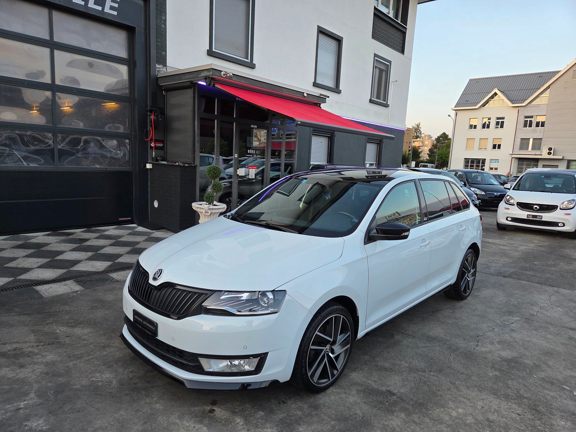SKODA Rapid Spaceback 1.0 TSI Monte Carlo DSG-showroom-element-2
