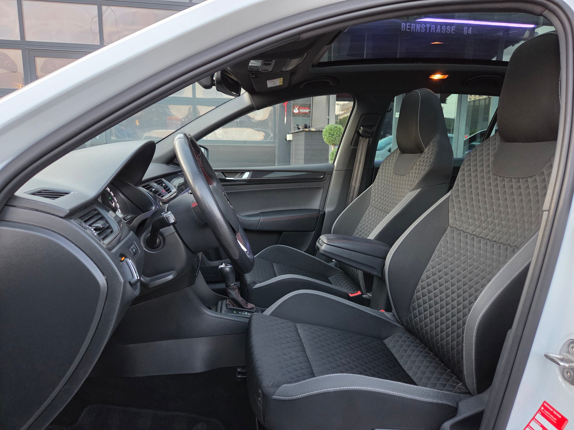 SKODA Rapid Spaceback 1.0 TSI Monte Carlo DSG-image-14