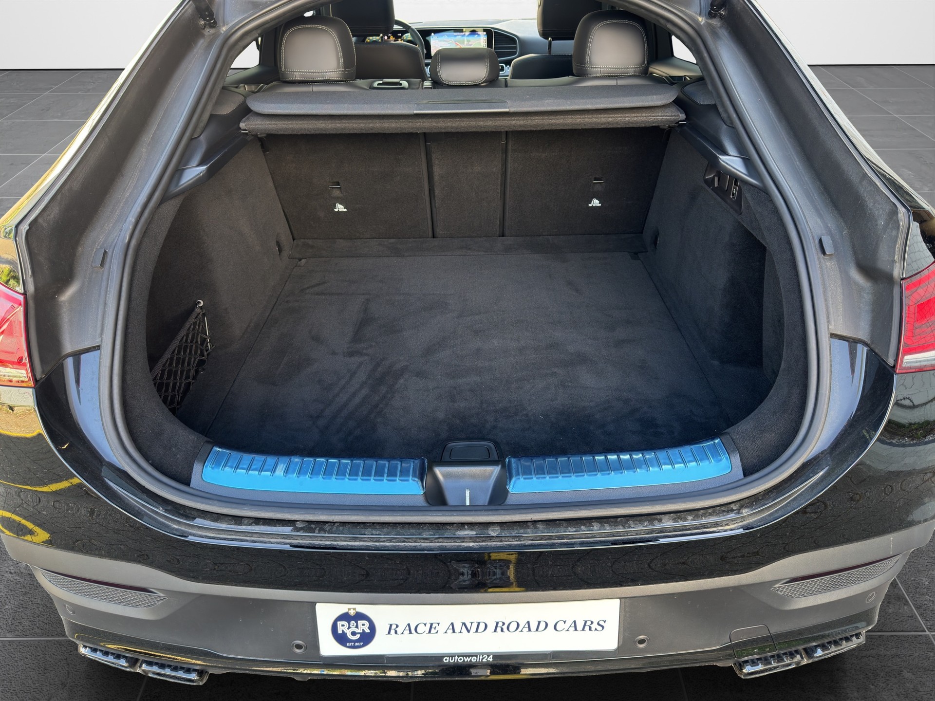 MERCEDES-BENZ GLE 63 S AMG 4matic+ Coupé-image-27