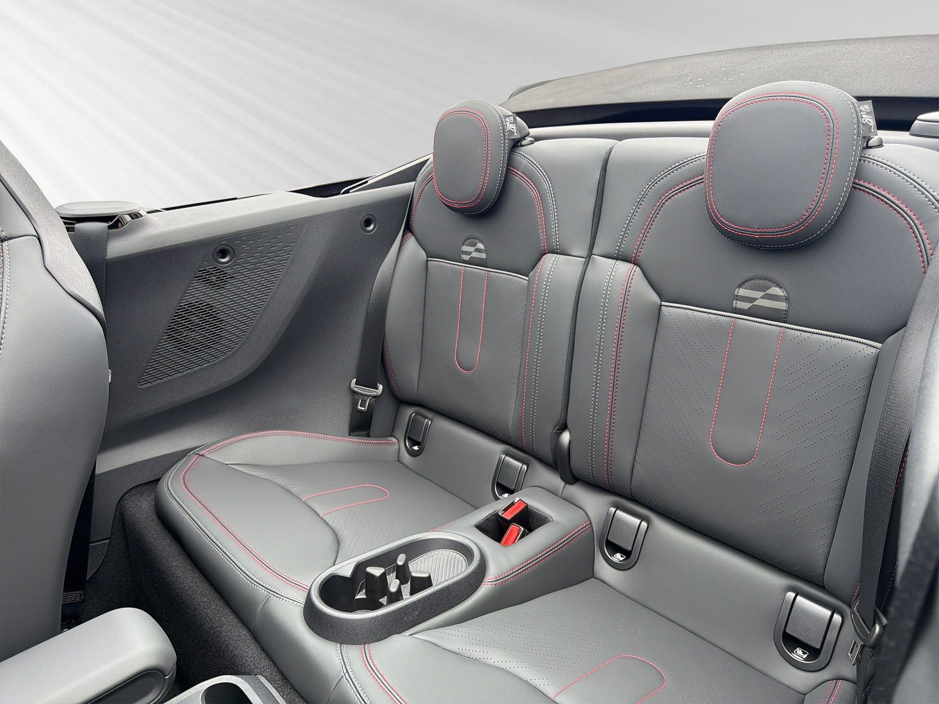 MINI Cooper John Cooper Works Cabriolet DKG-image-6