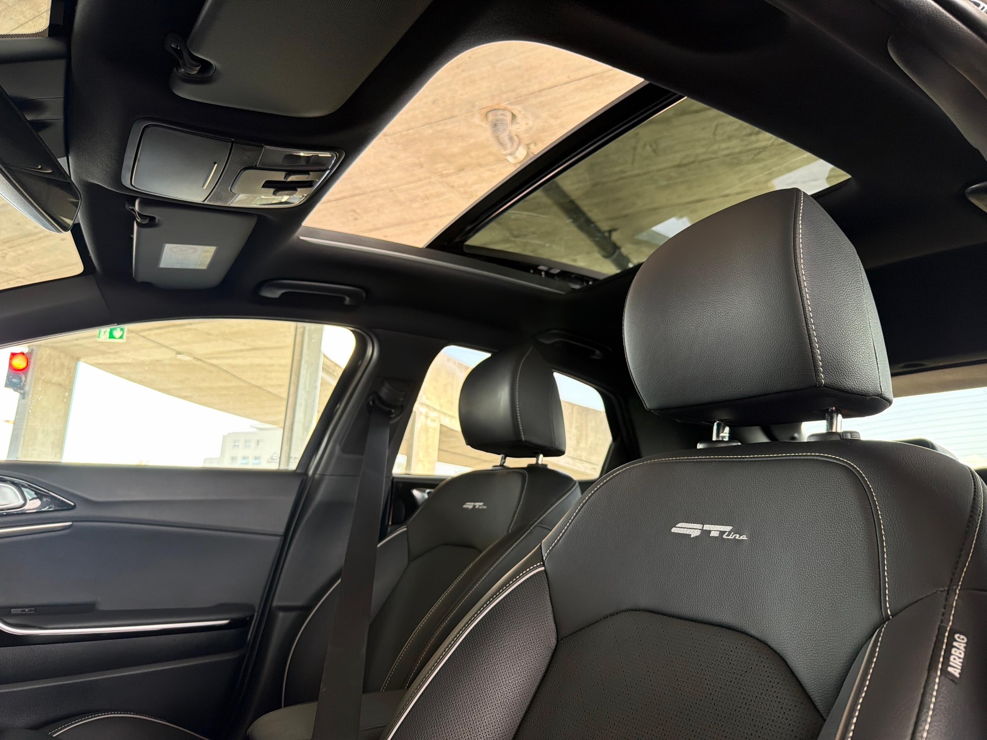 KIA XCeed 1.5 T-GDi GT-Line-image-12