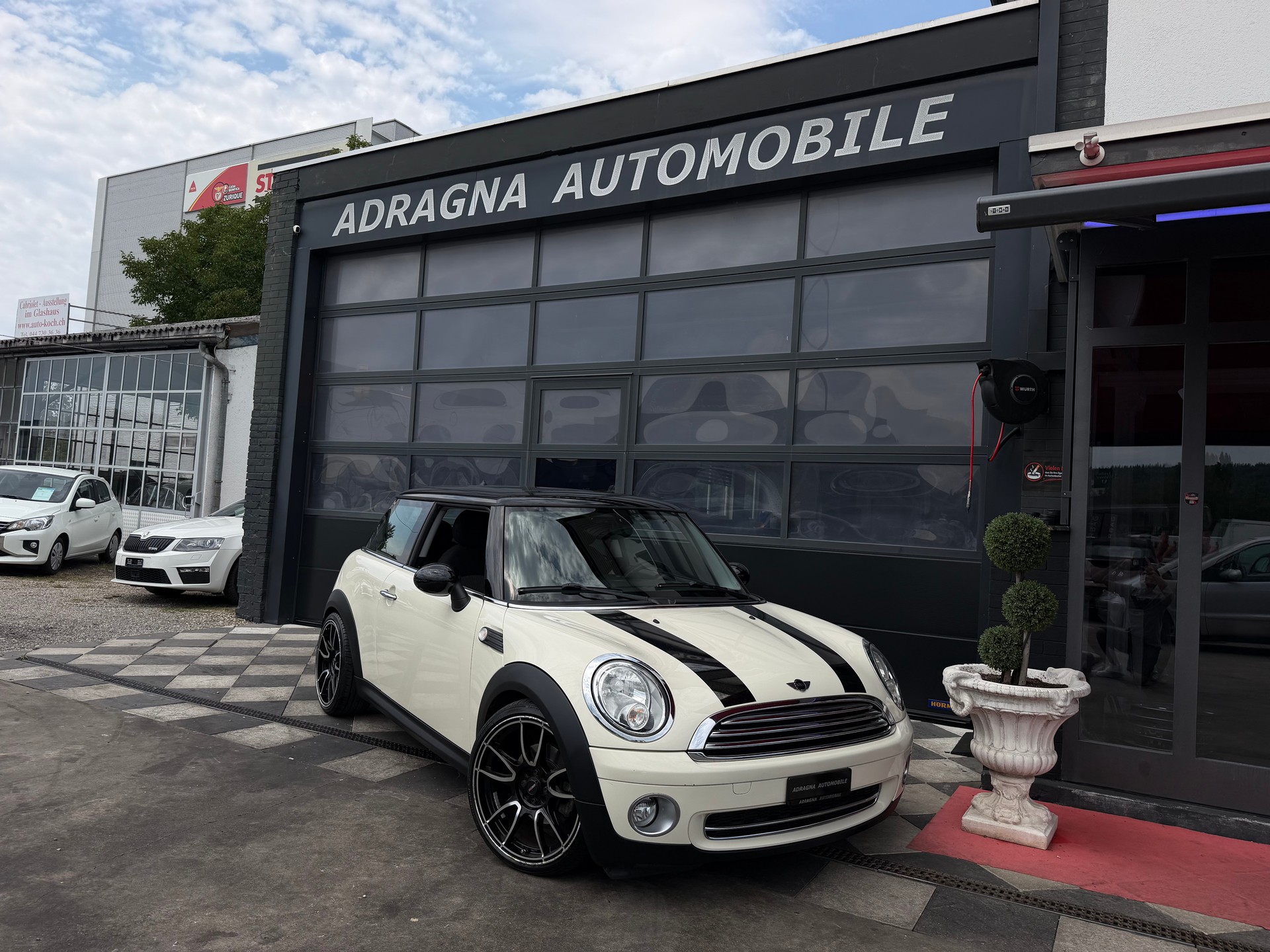 MINI Cooper-image-3
