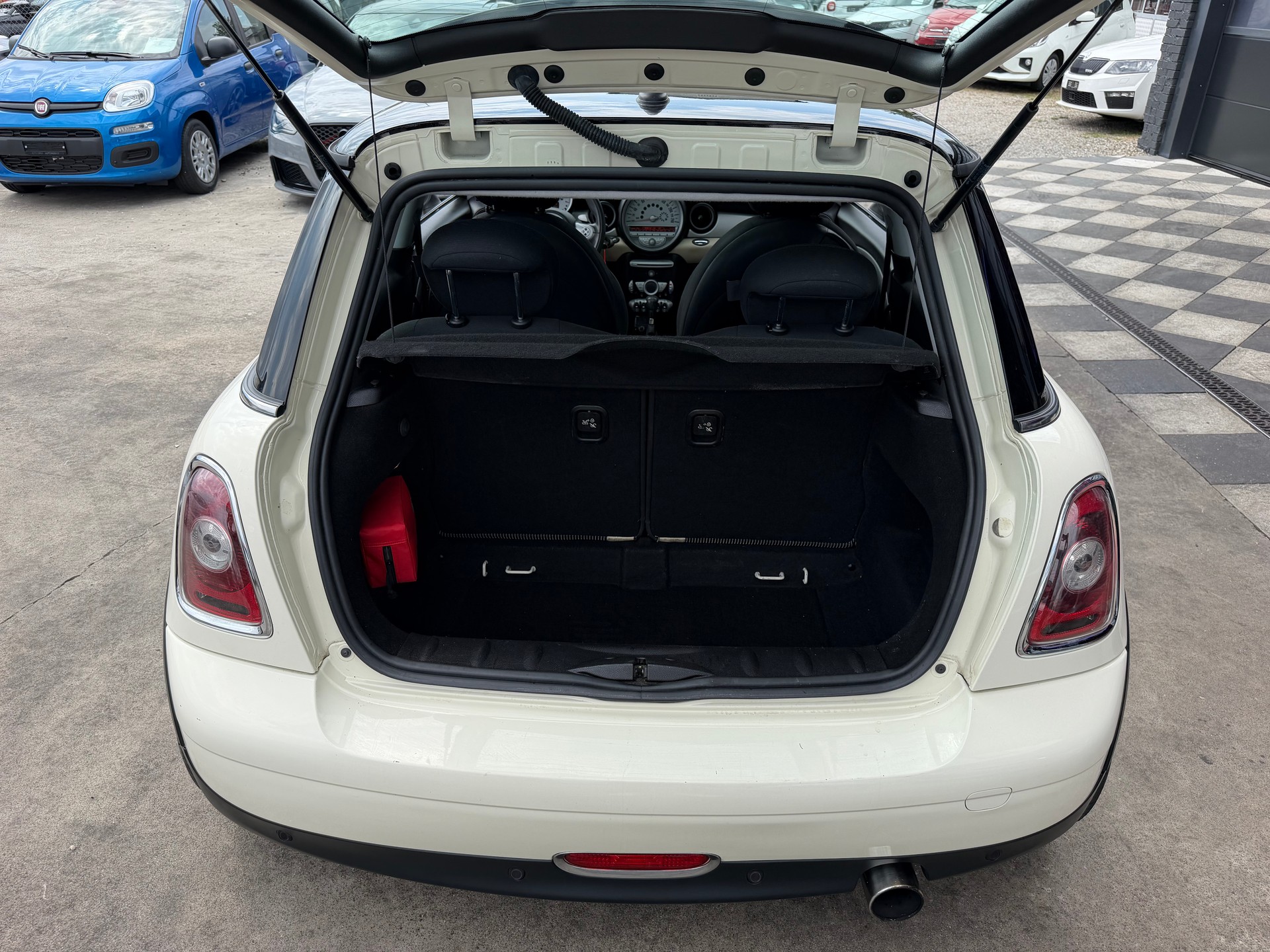 MINI Cooper-image-13
